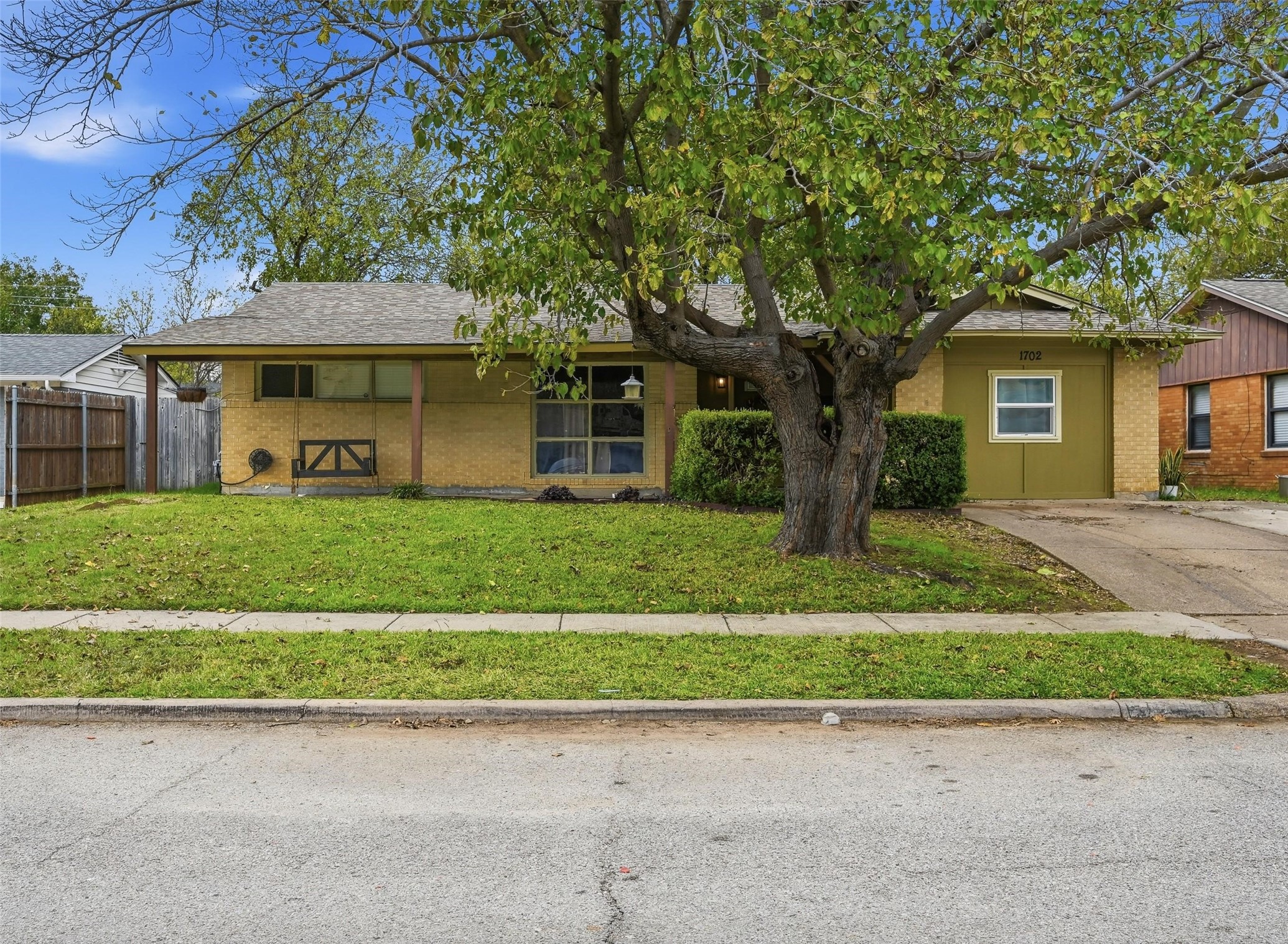 1702 Emerald Street