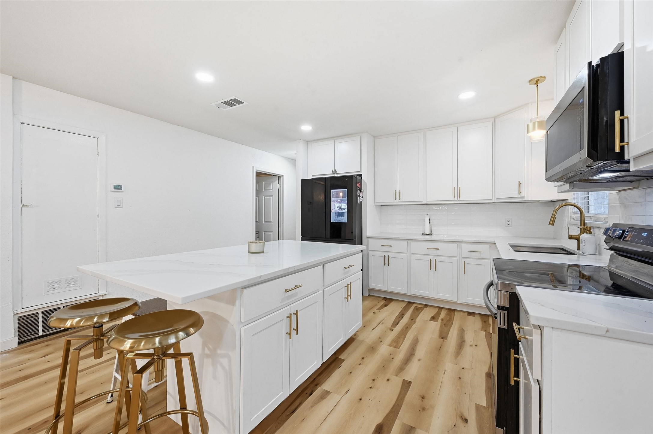 1702 Emerald Street
