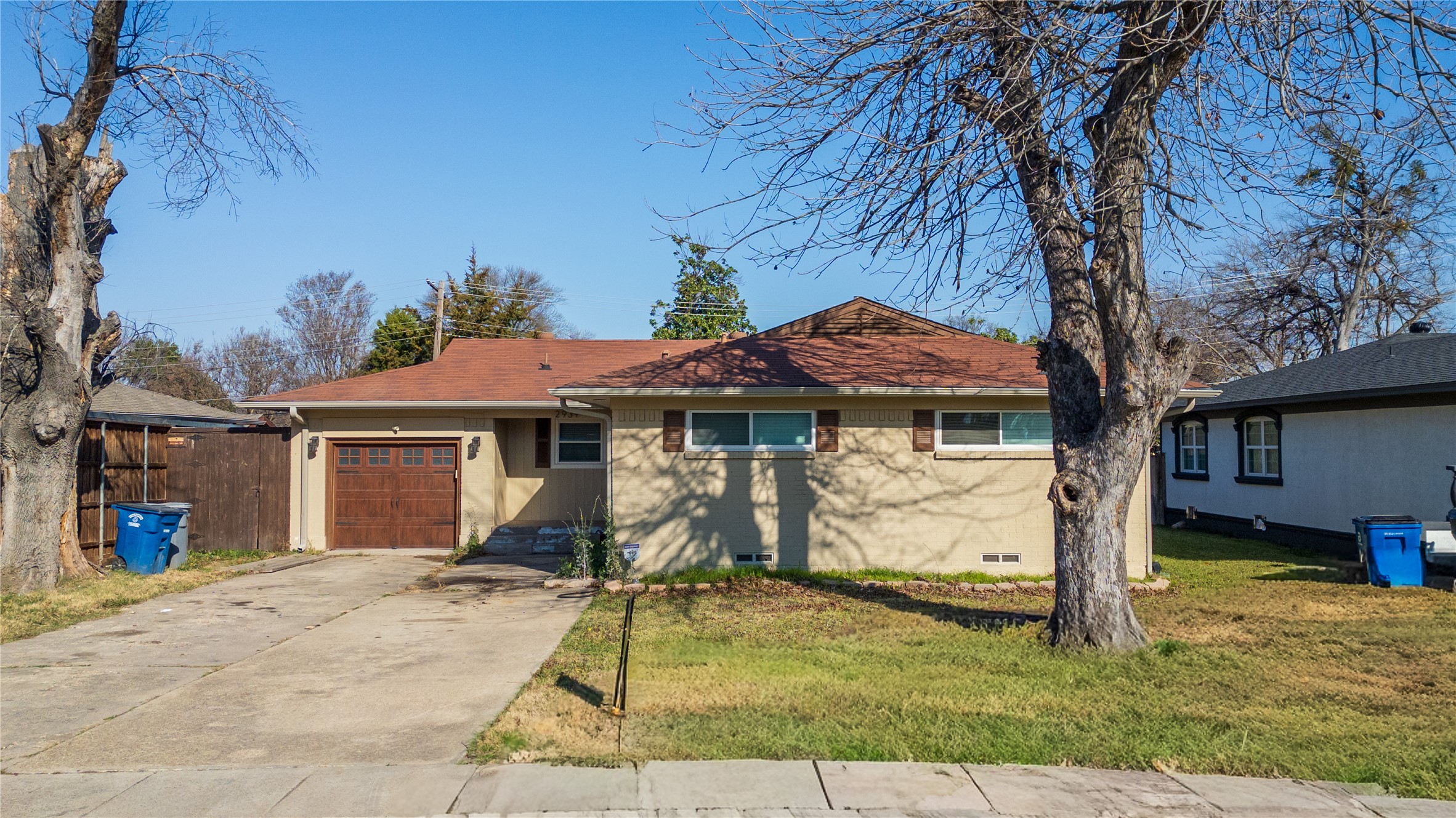 2939 Bay Oaks Drive