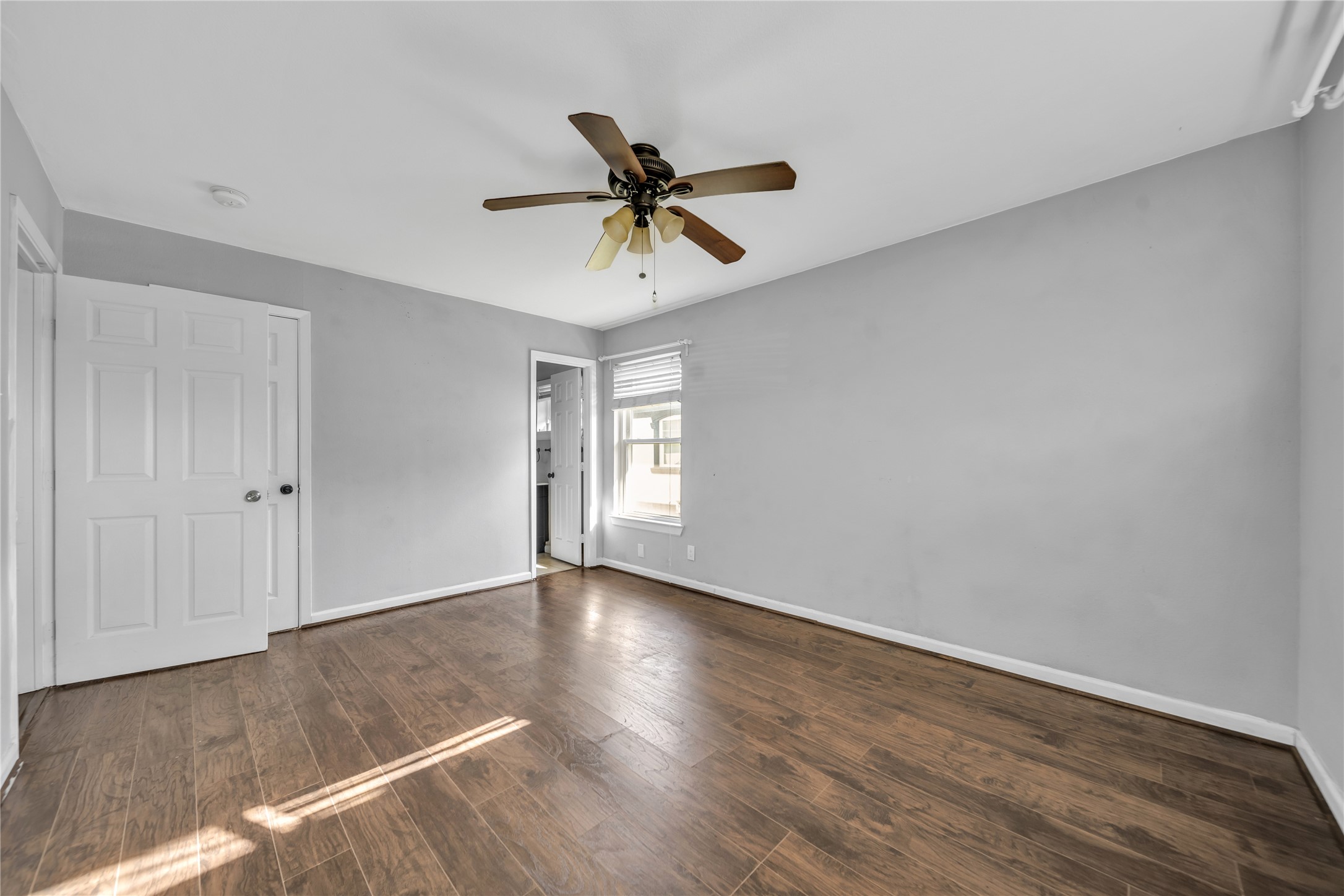 2939 Bay Oaks Drive