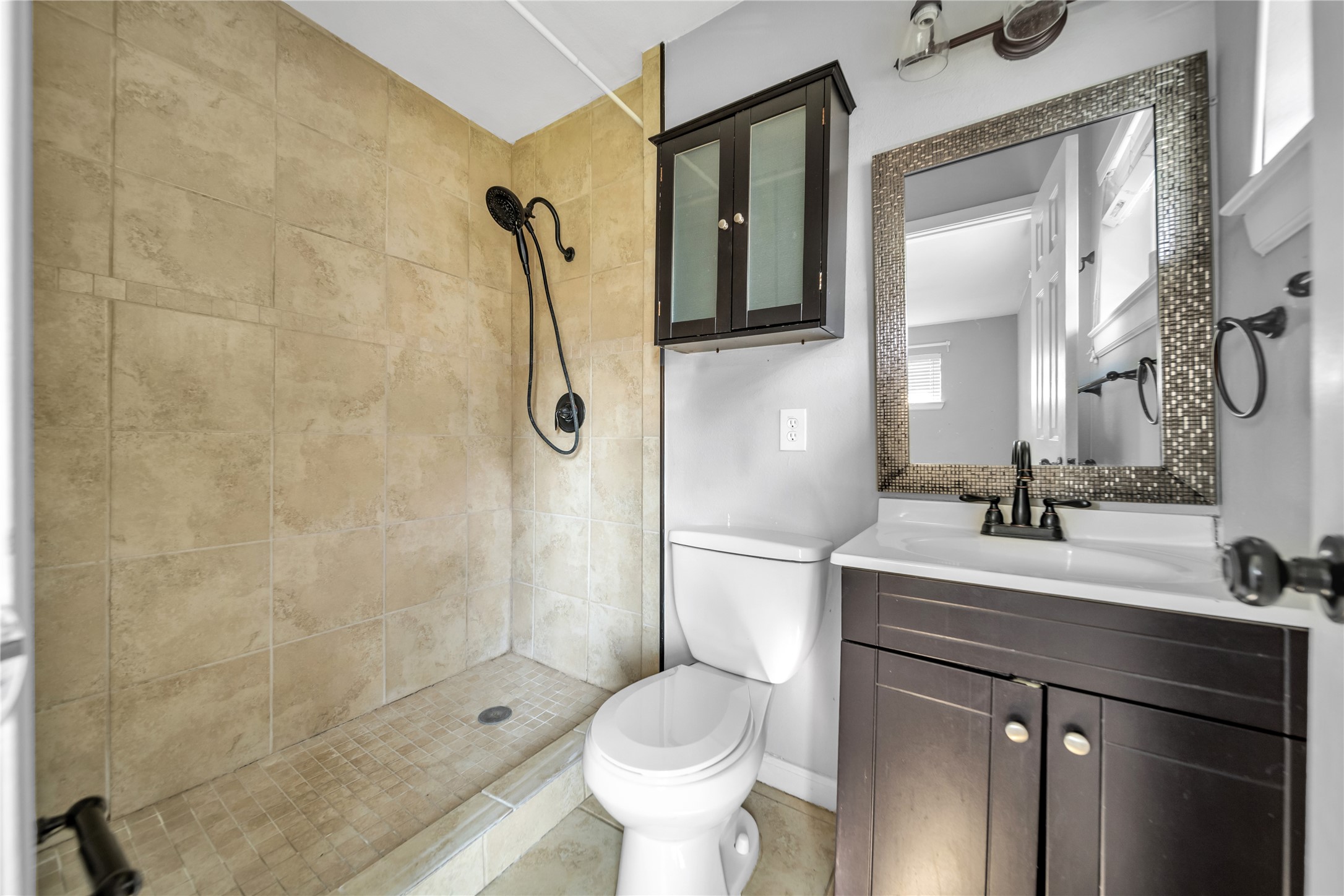 2939 Bay Oaks Drive