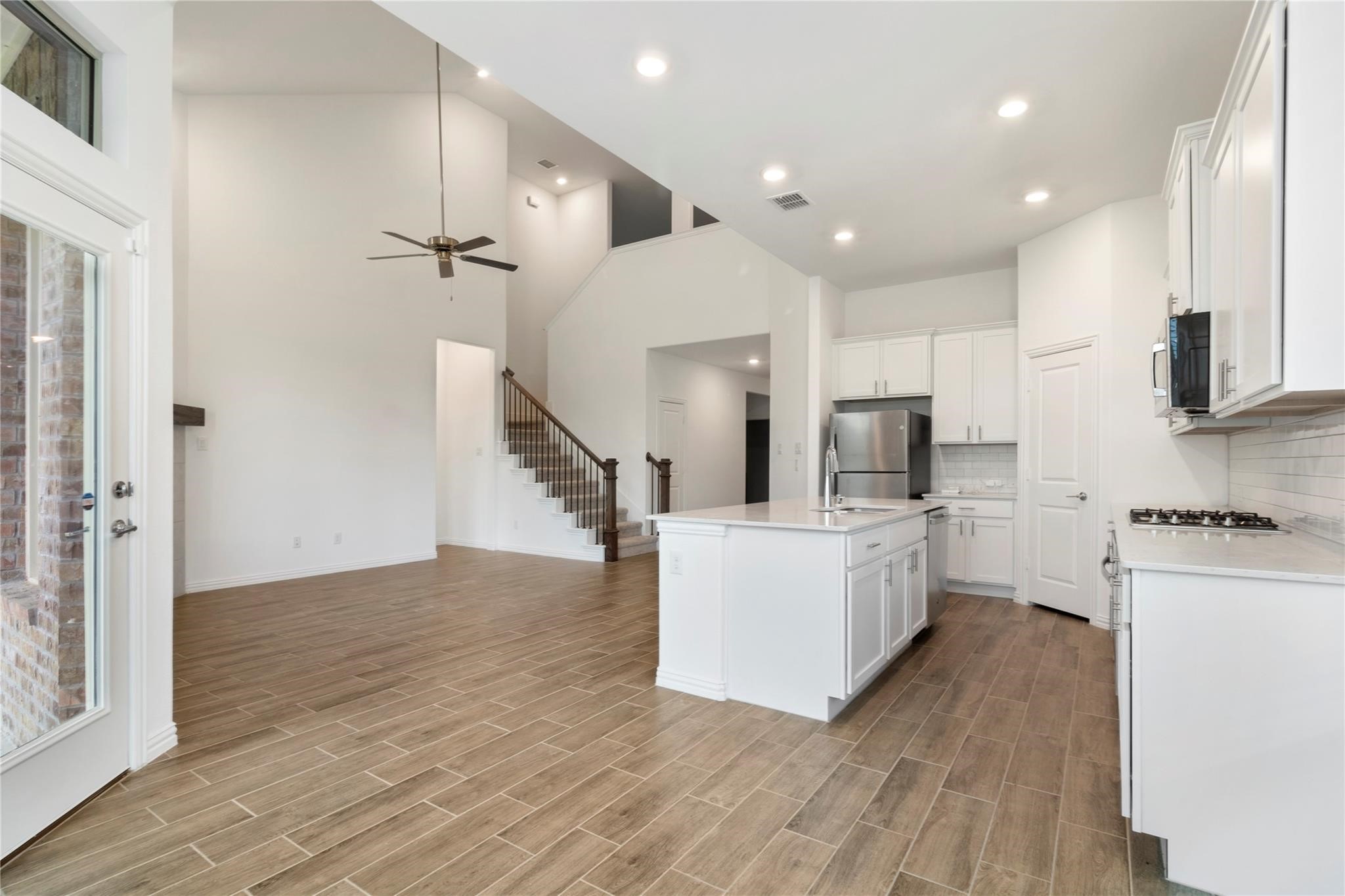 1808 Roadrunner Drive
