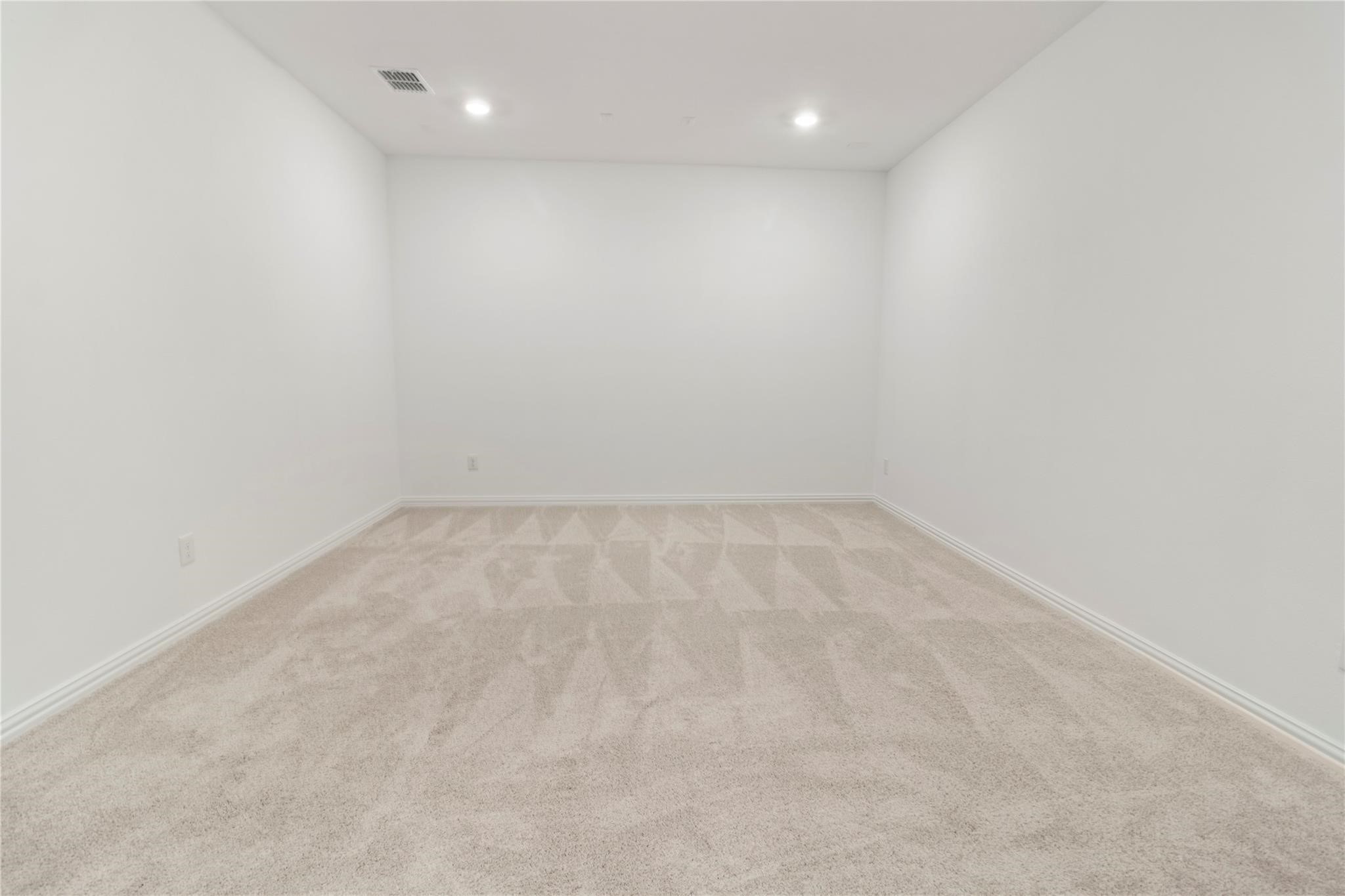 1808 Roadrunner Drive