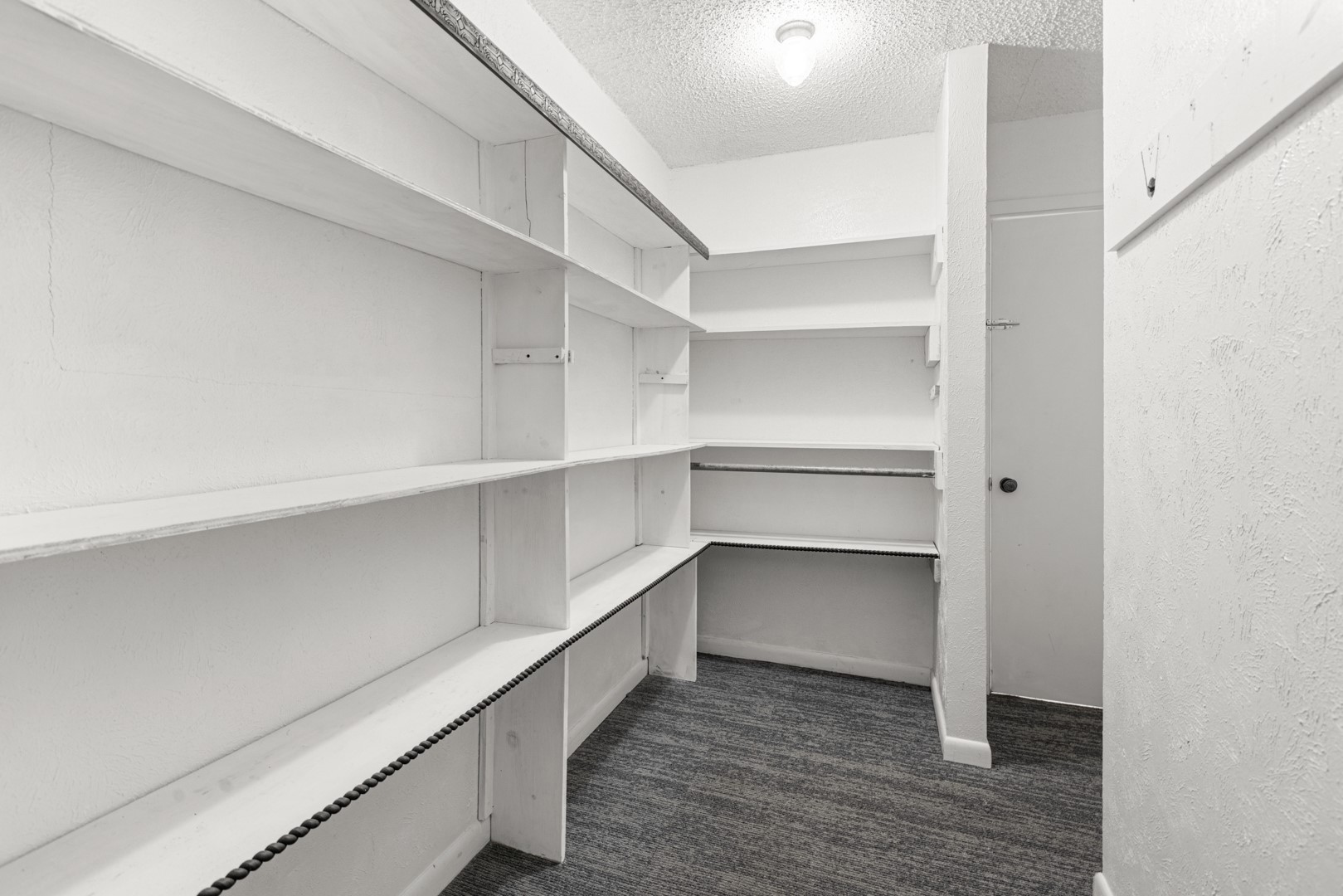 10431 Lakeview Trail