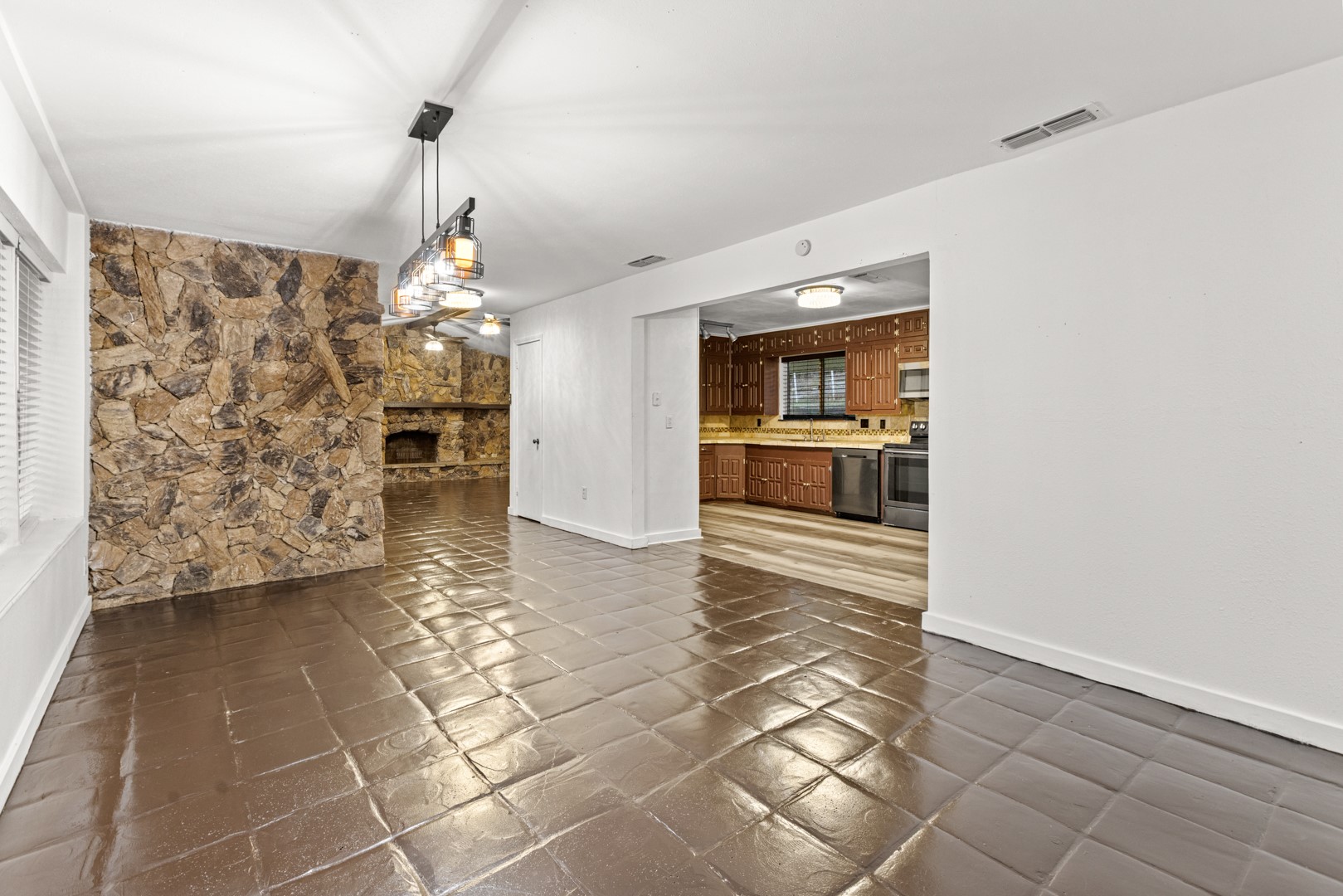 10431 Lakeview Trail