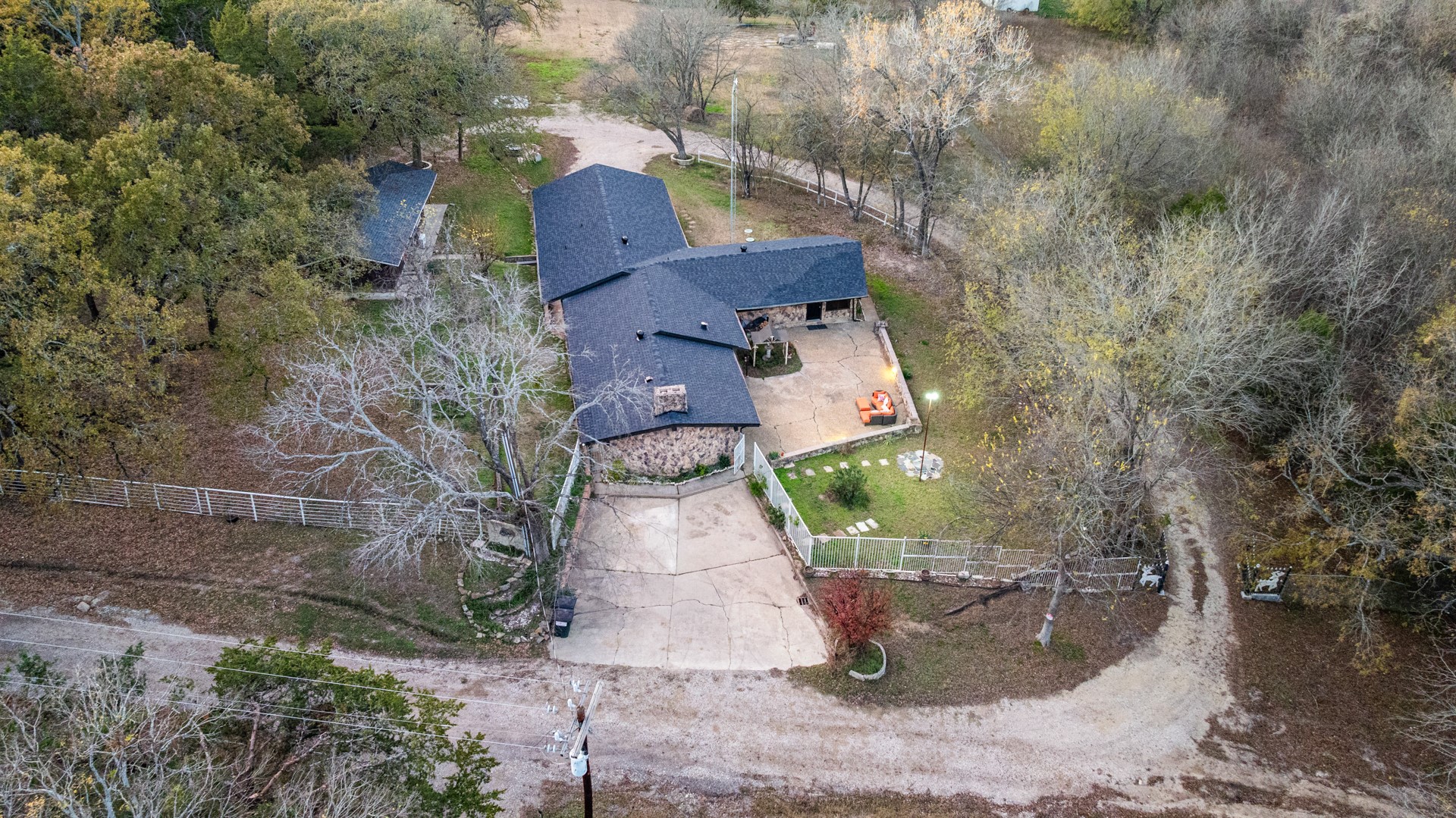 10431 Lakeview Trail