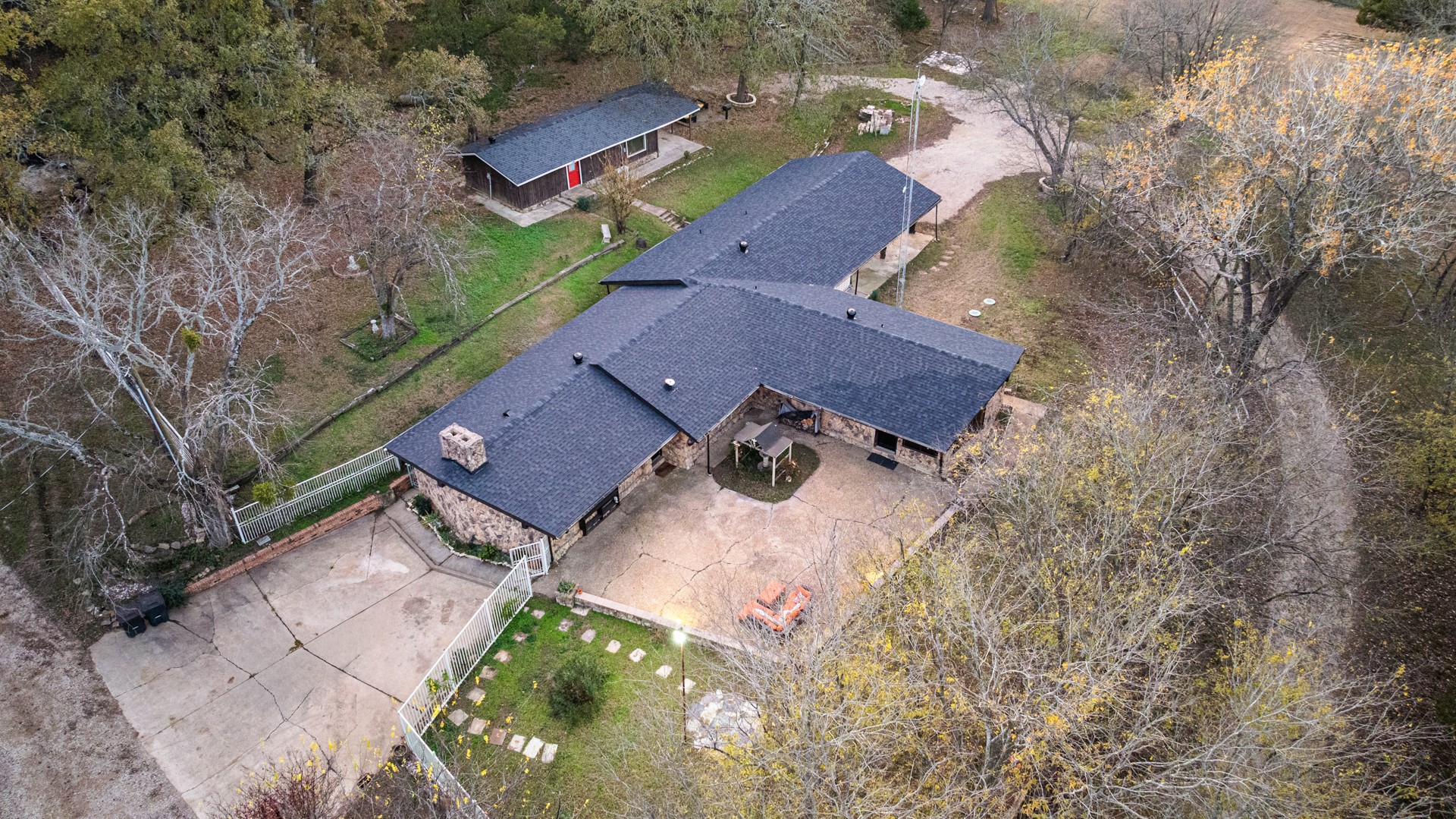 10431 Lakeview Trail