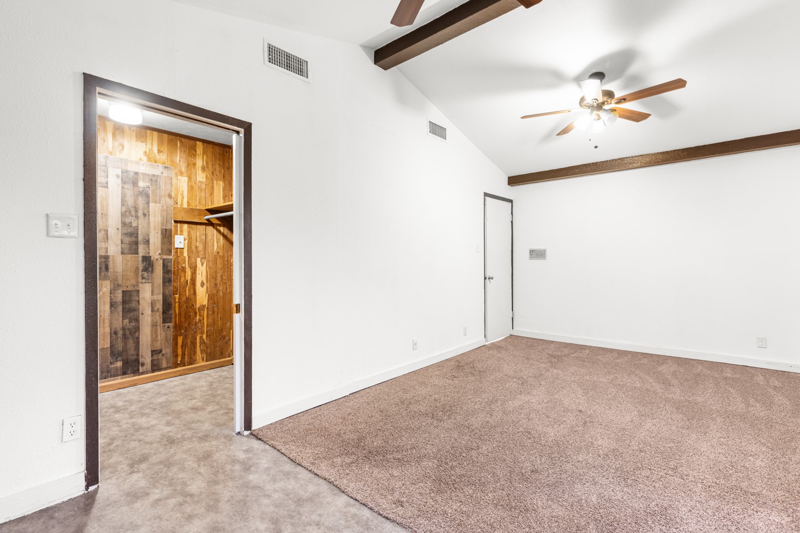 10431 Lakeview Trail