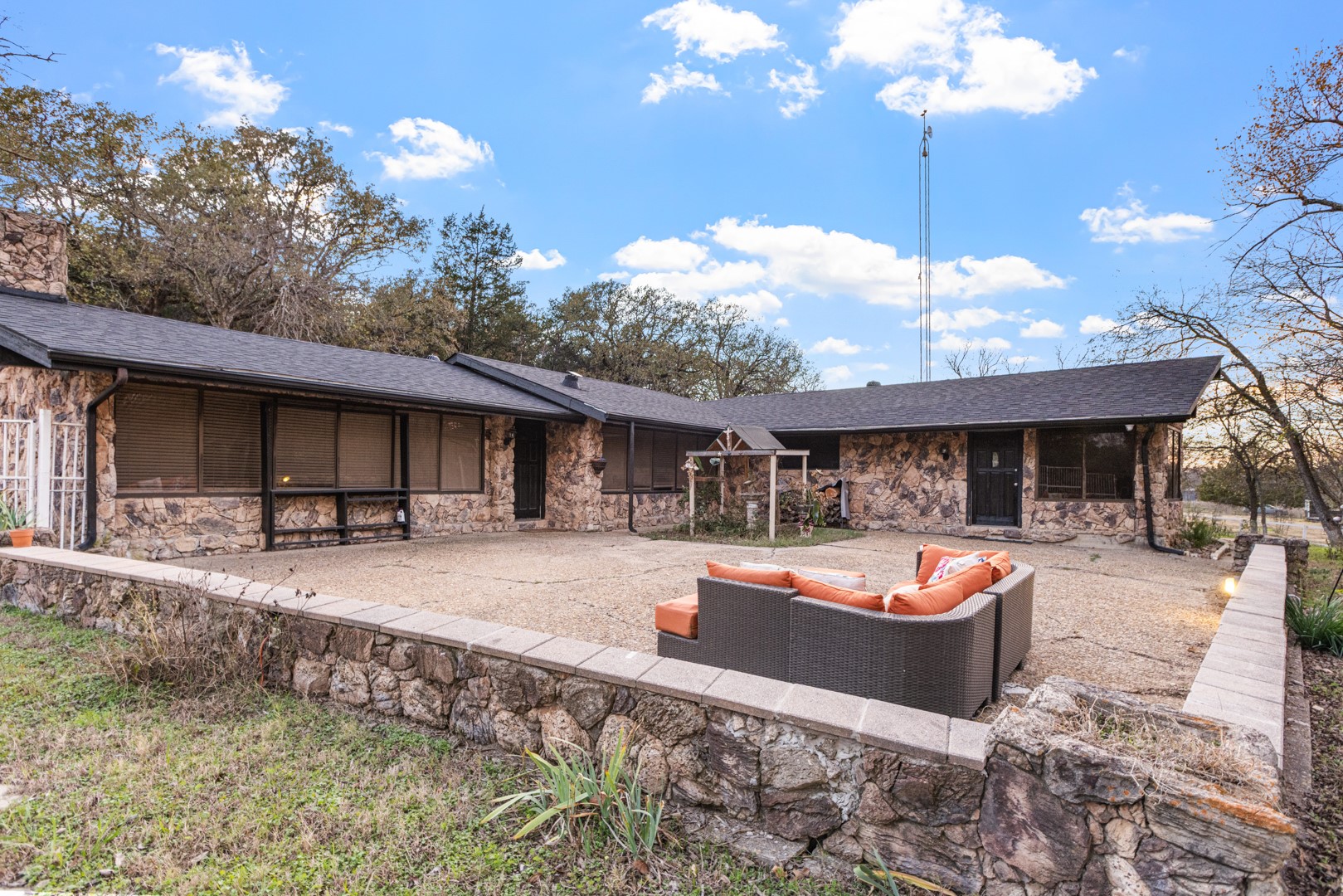 10431 Lakeview Trail