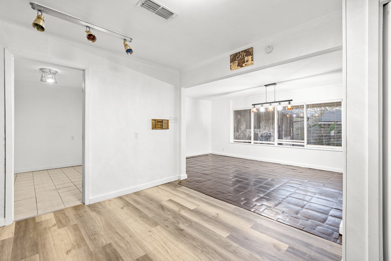 10431 Lakeview Trail