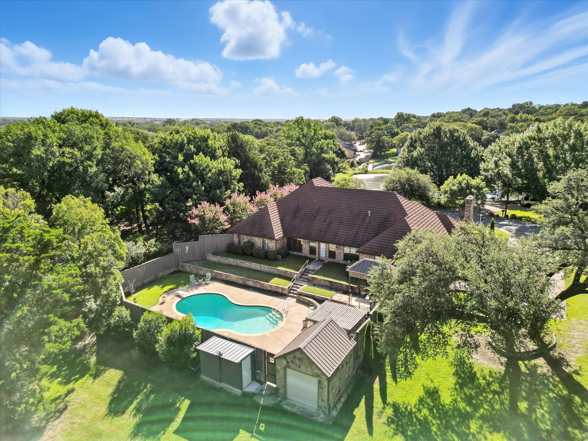 2202 Lakeforest Drive