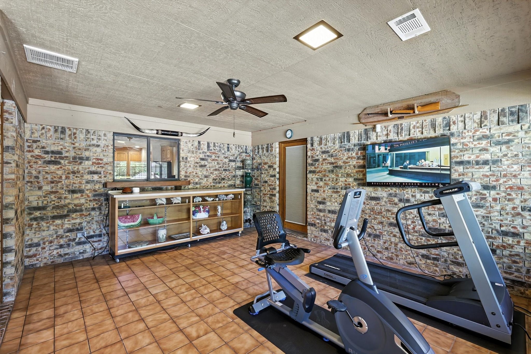 2202 Lakeforest Drive