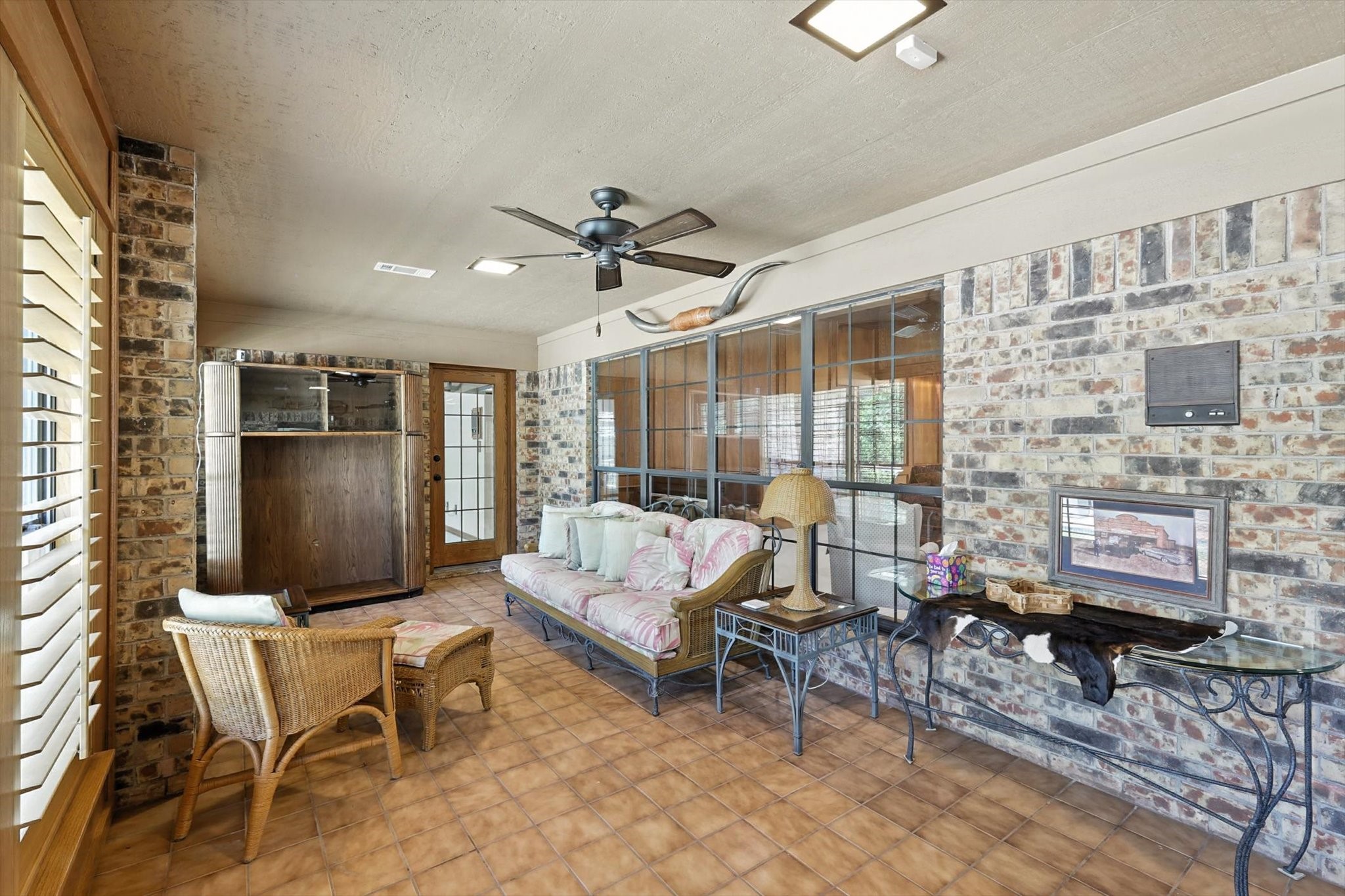 2202 Lakeforest Drive
