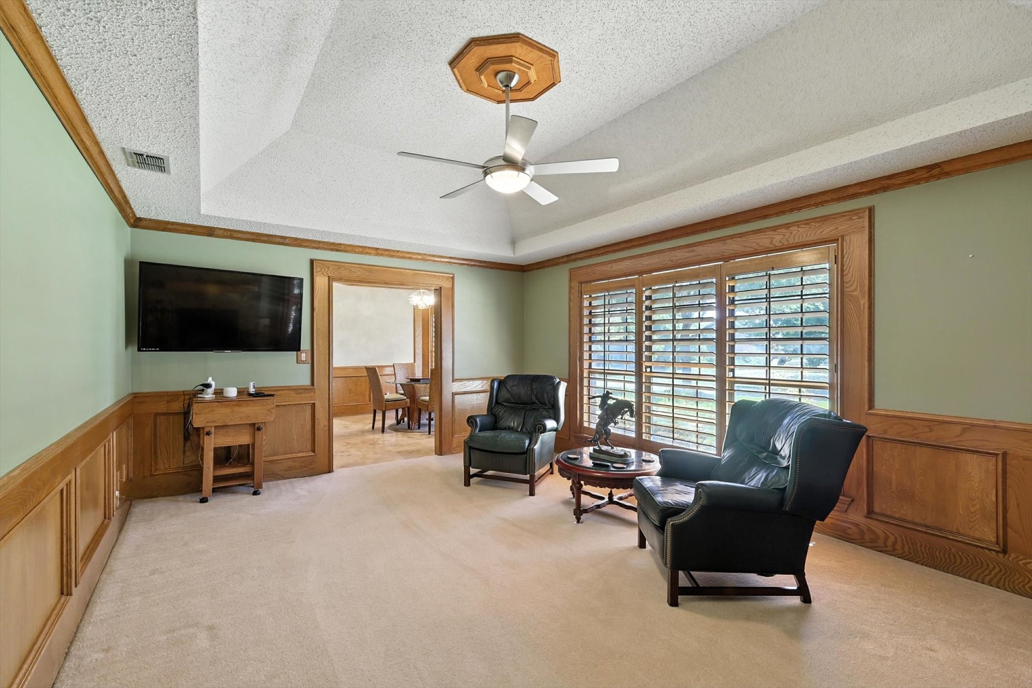 2202 Lakeforest Drive