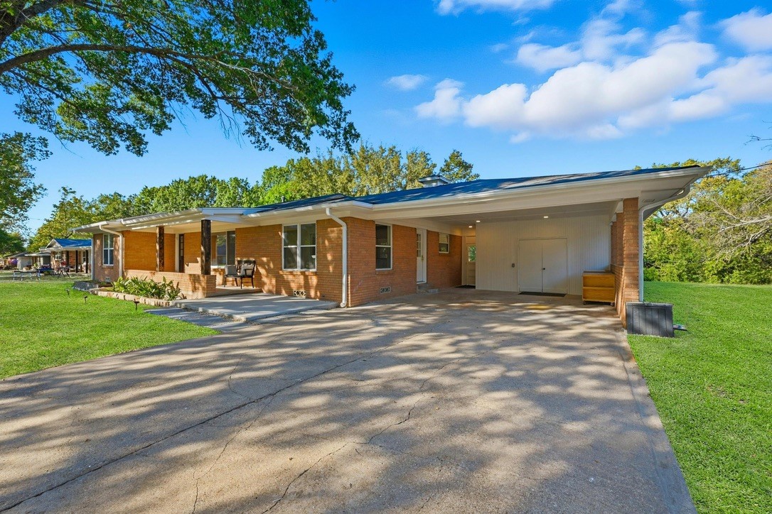 450 Kelly Lane