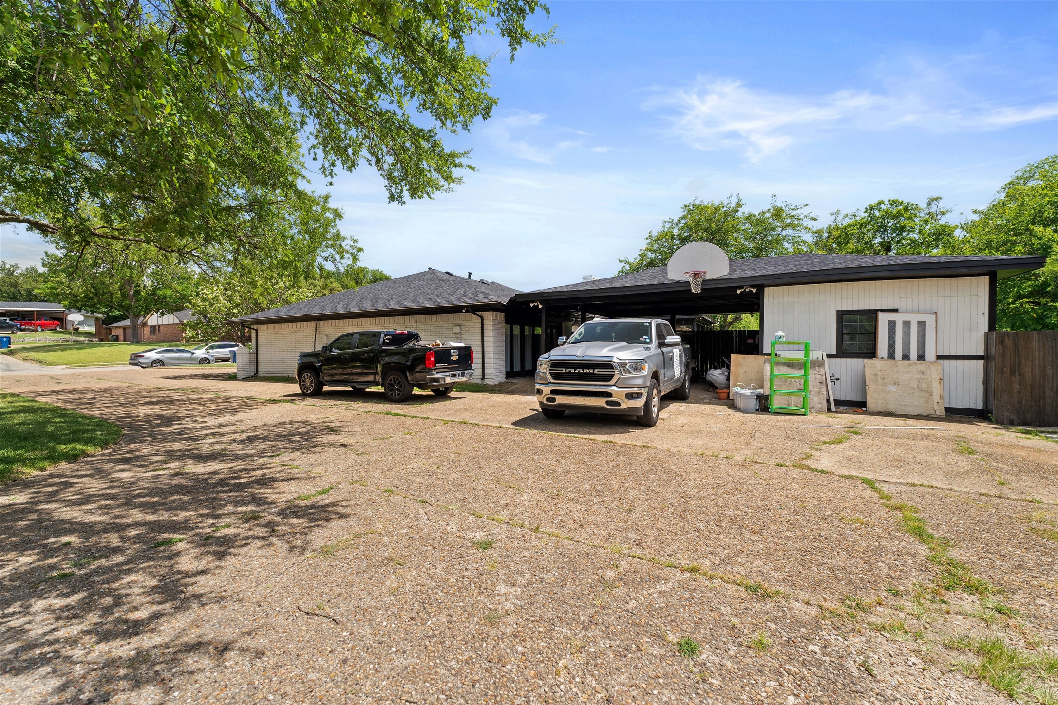 1403 Carriage Lane