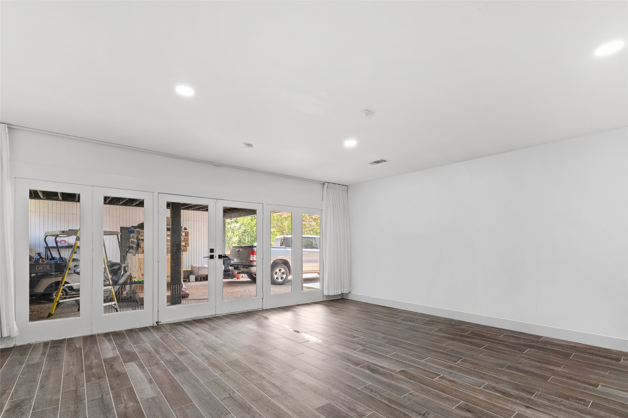 1403 Carriage Lane