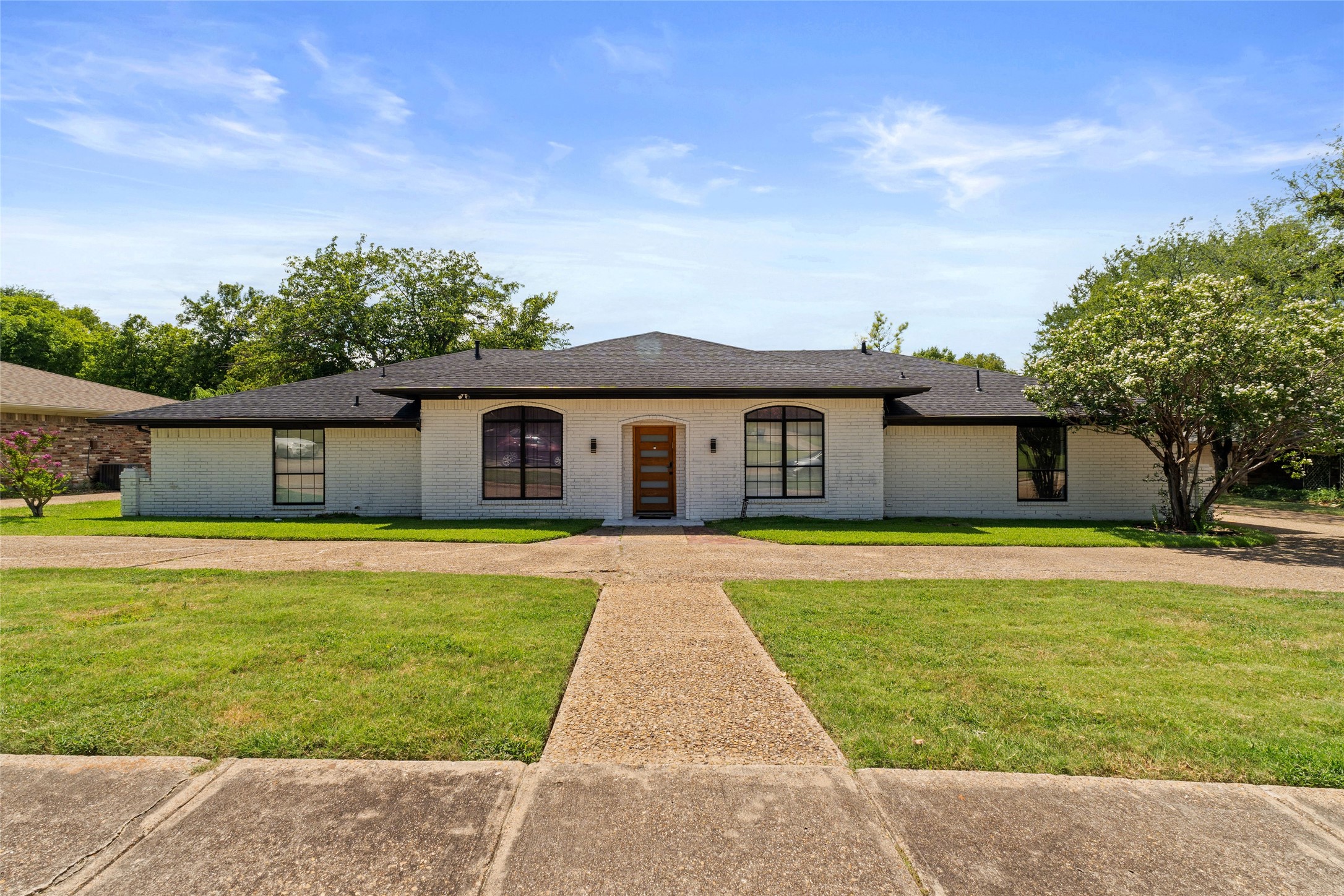 1403 Carriage Lane