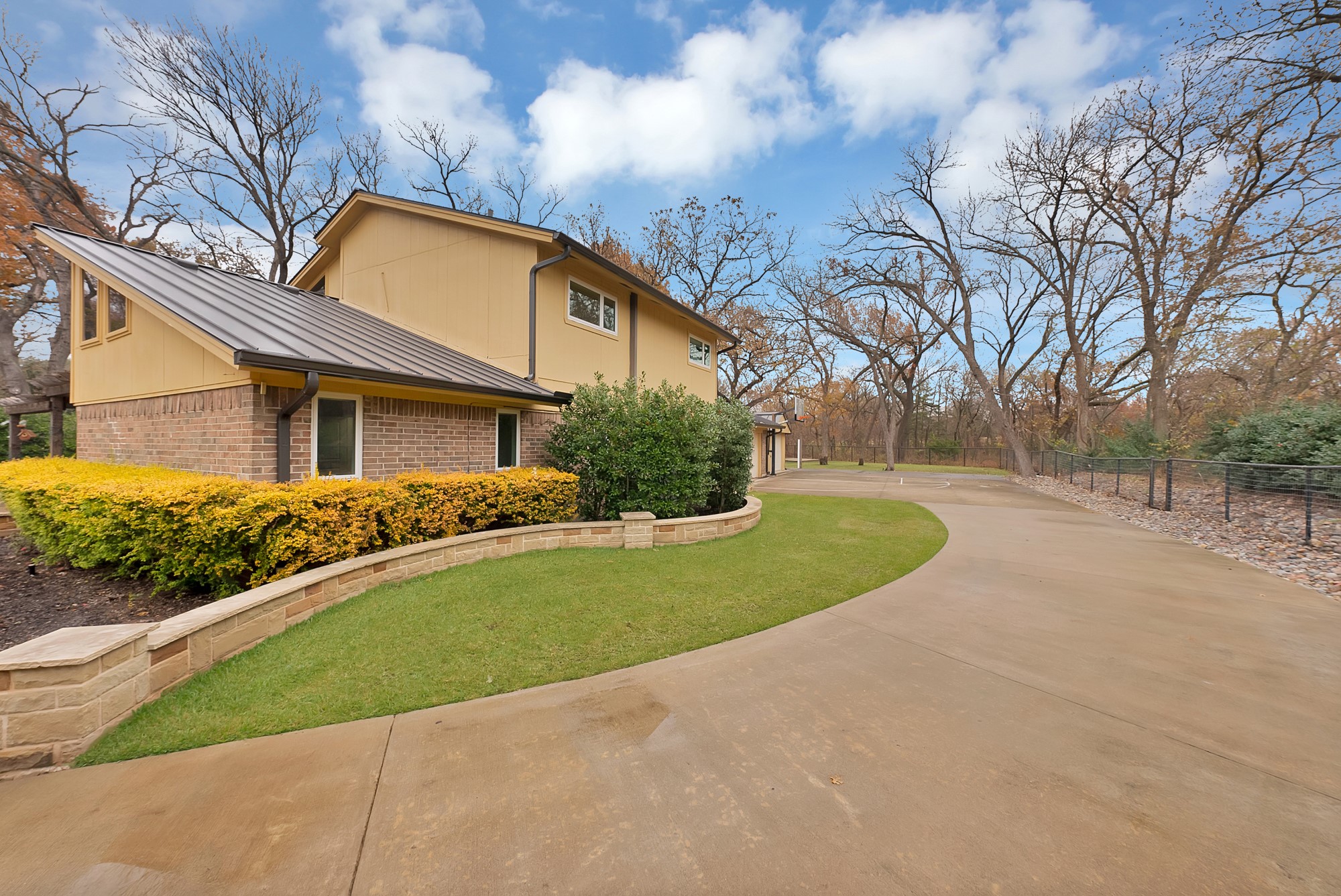 1310 Camino Real