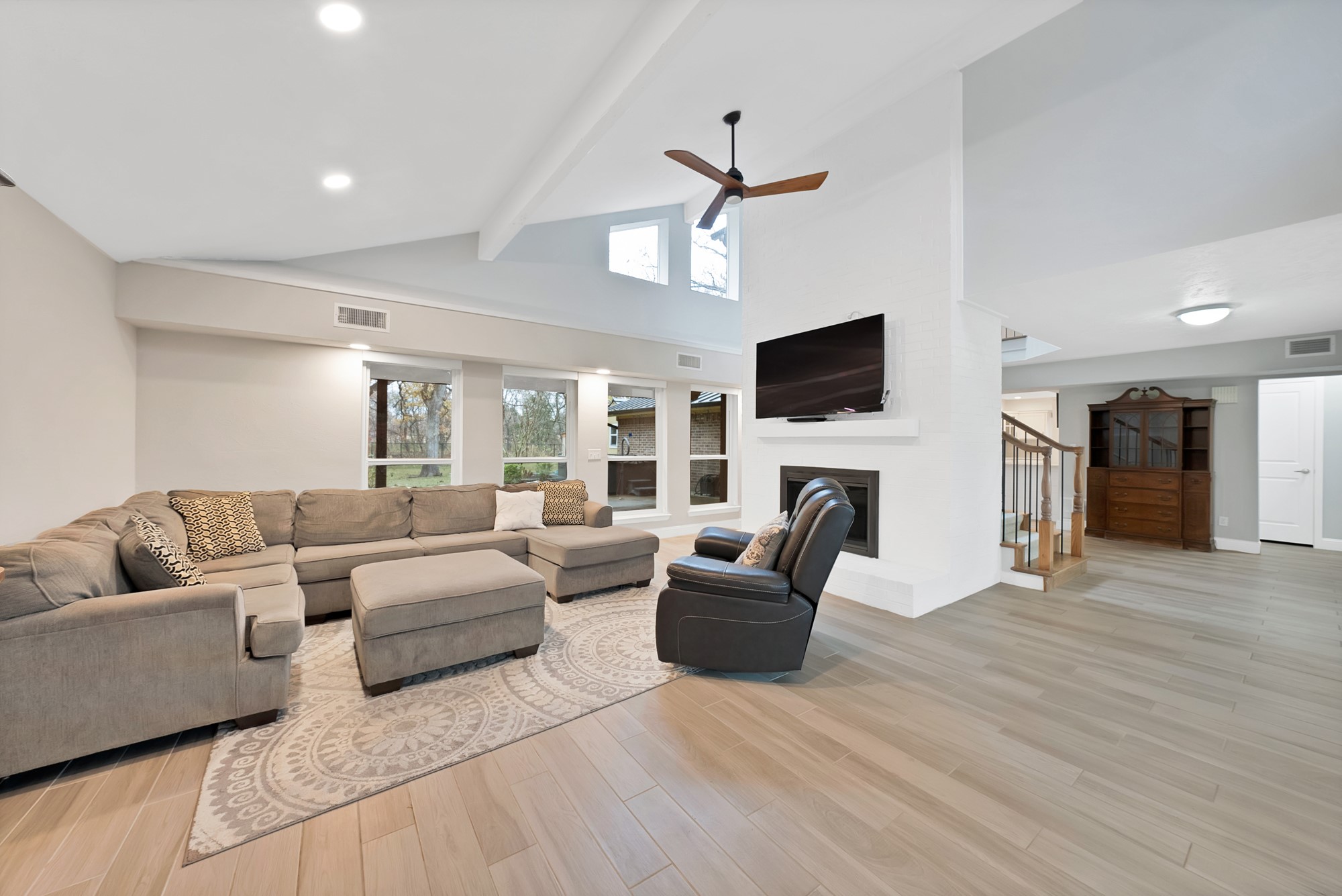 1310 Camino Real
