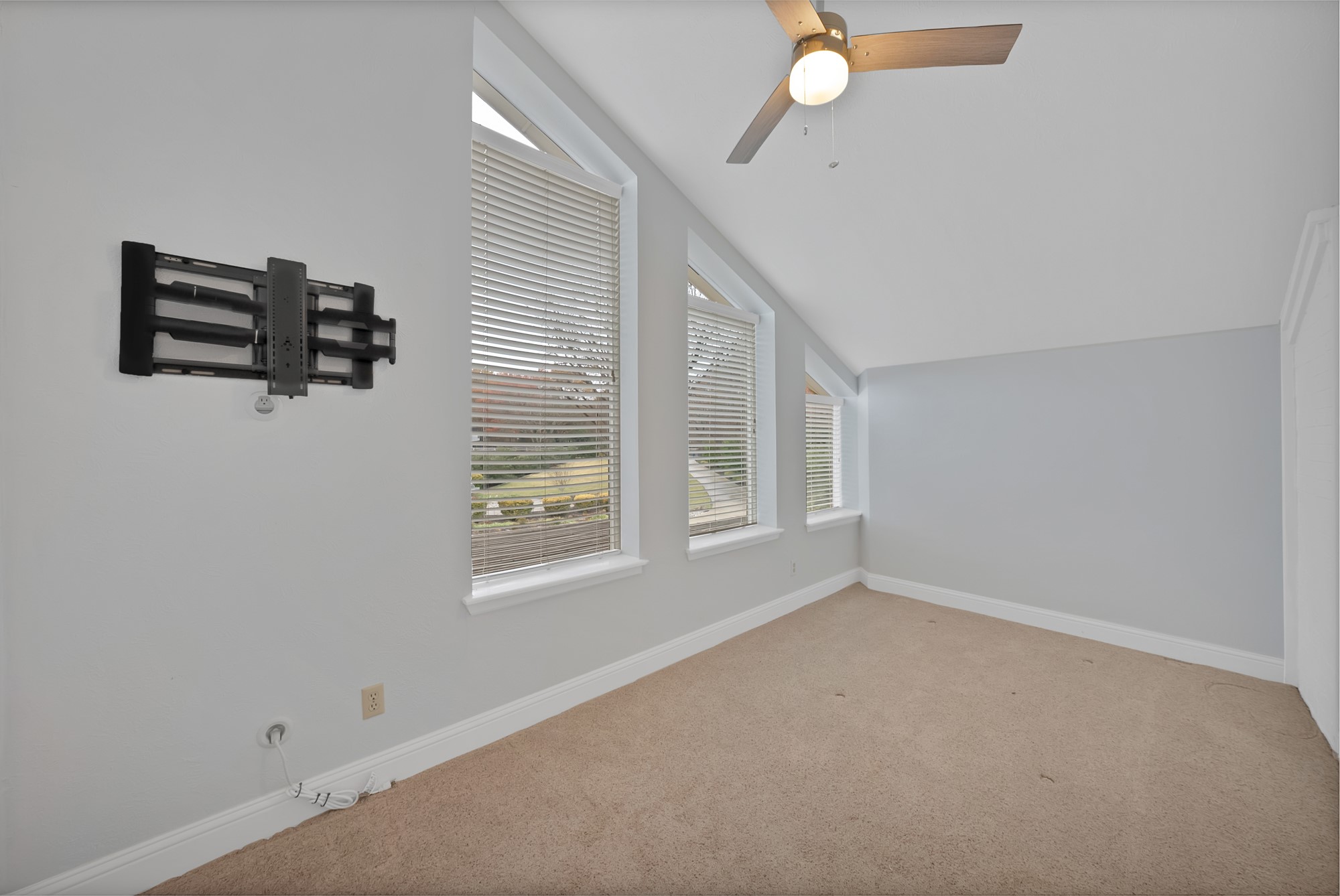 1310 Camino Real