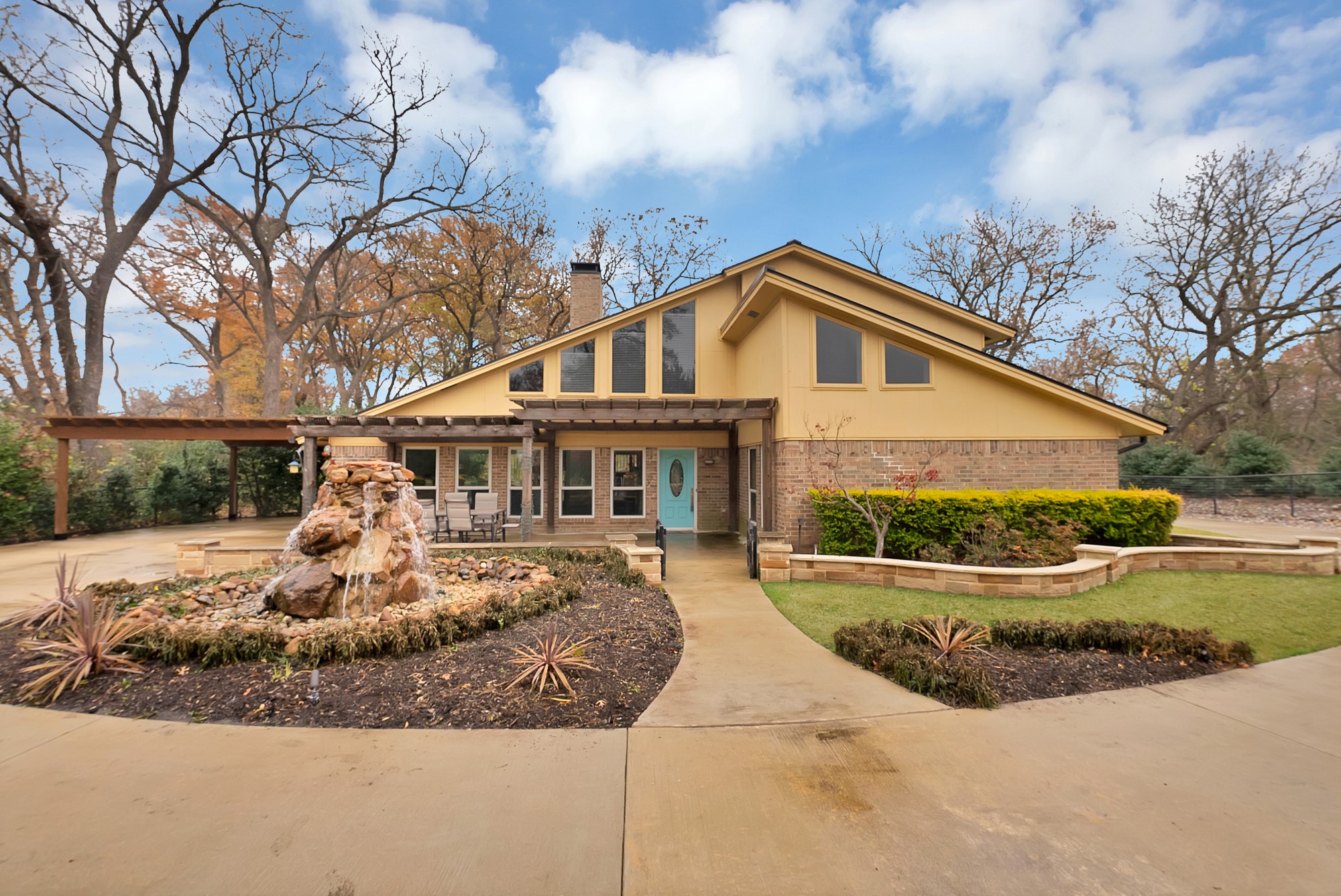 1310 Camino Real