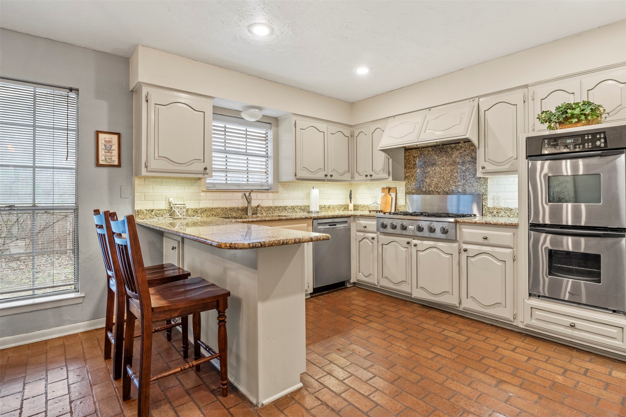 1605 Lamberth Circle