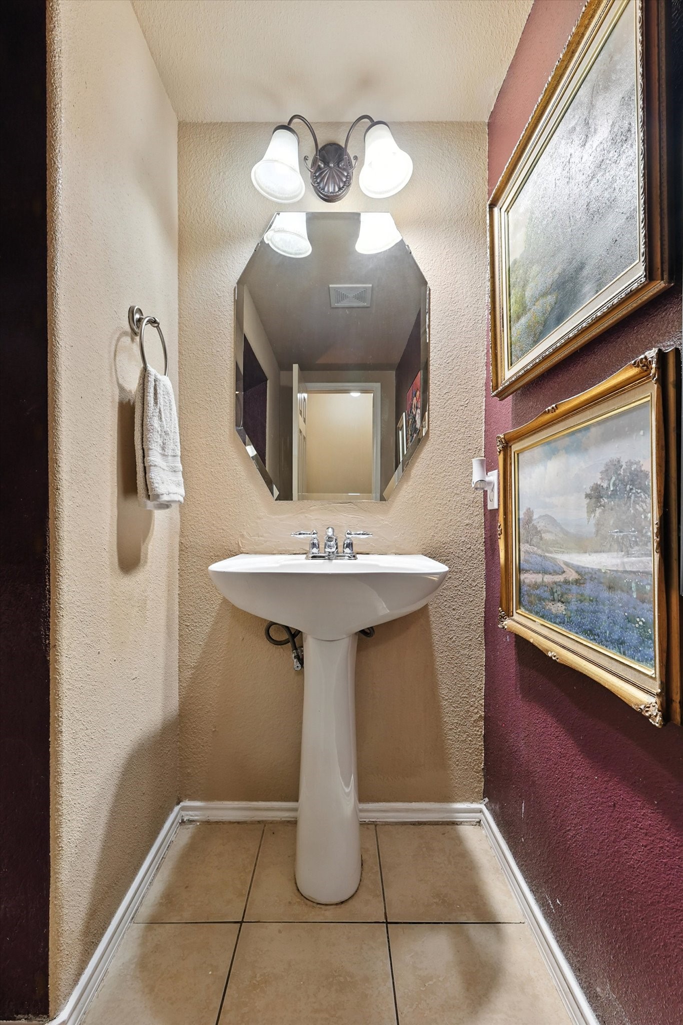1925 Fountain Spray Drive