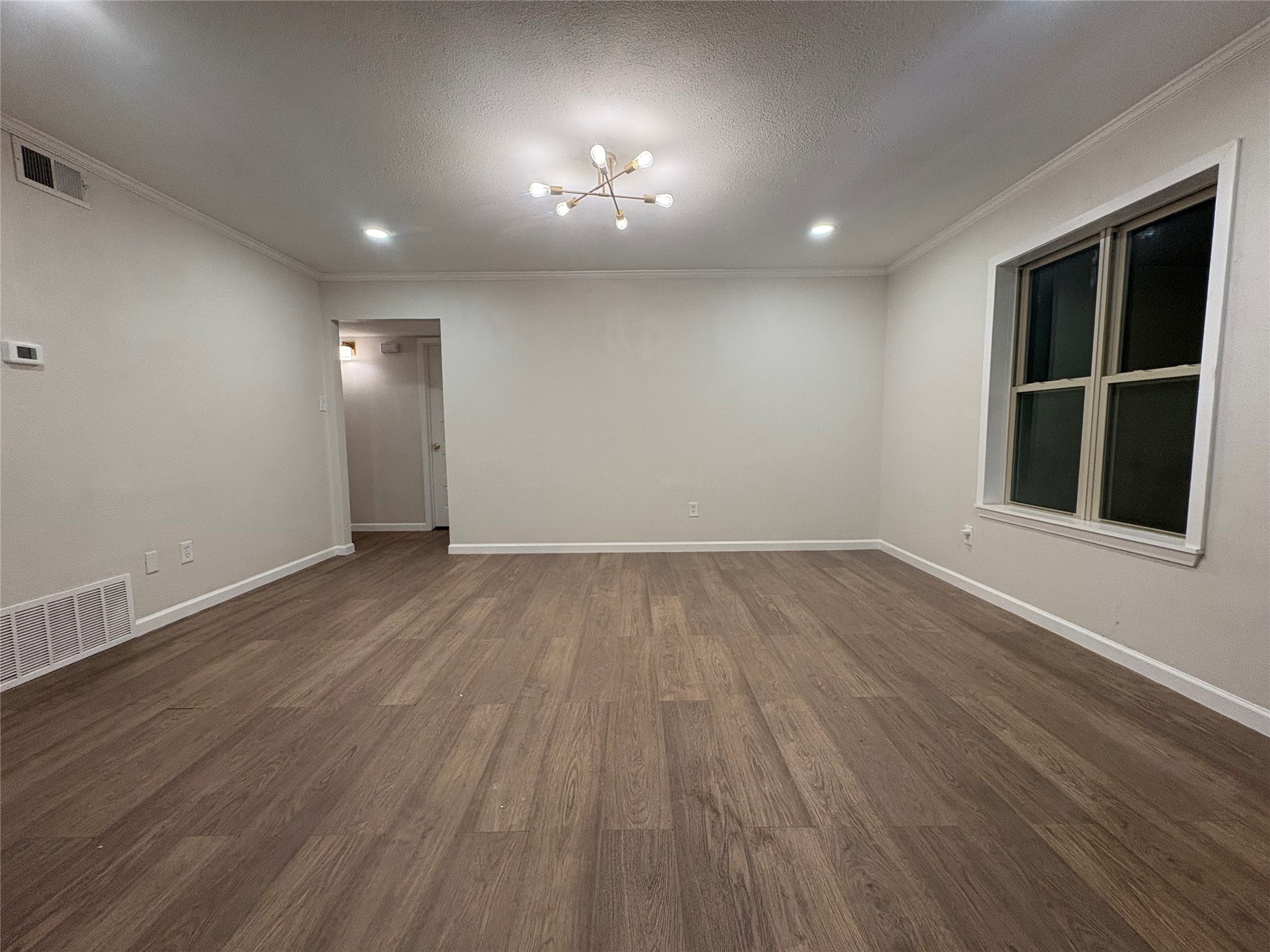 1704 Phillips Lane