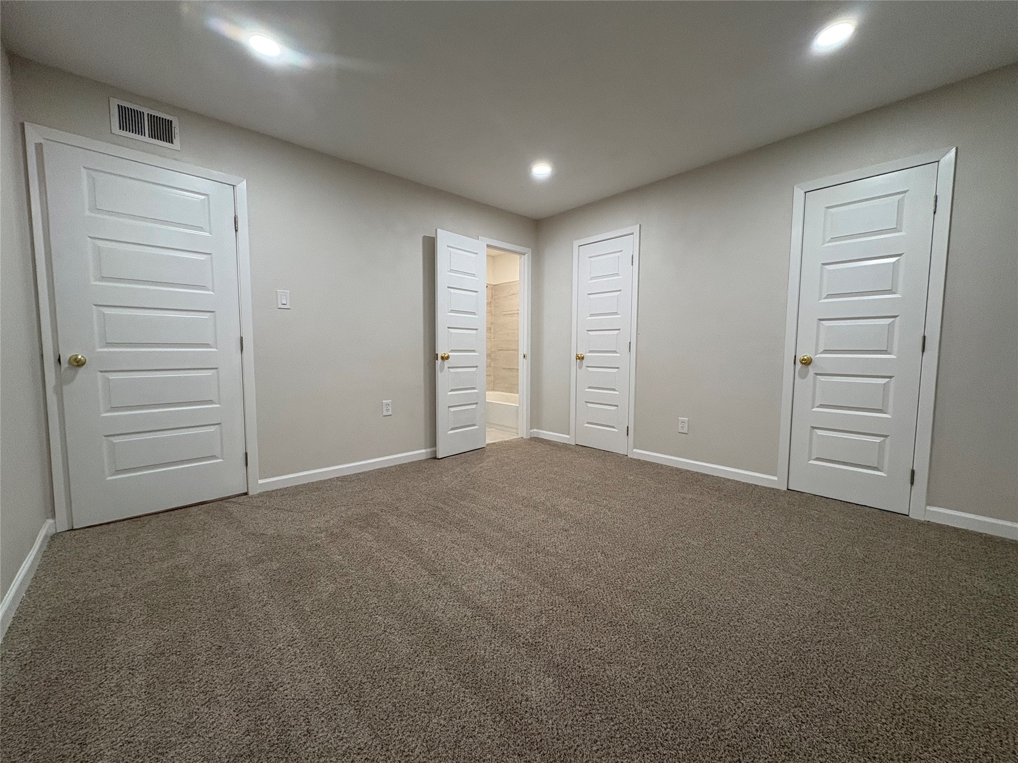 1704 Phillips Lane