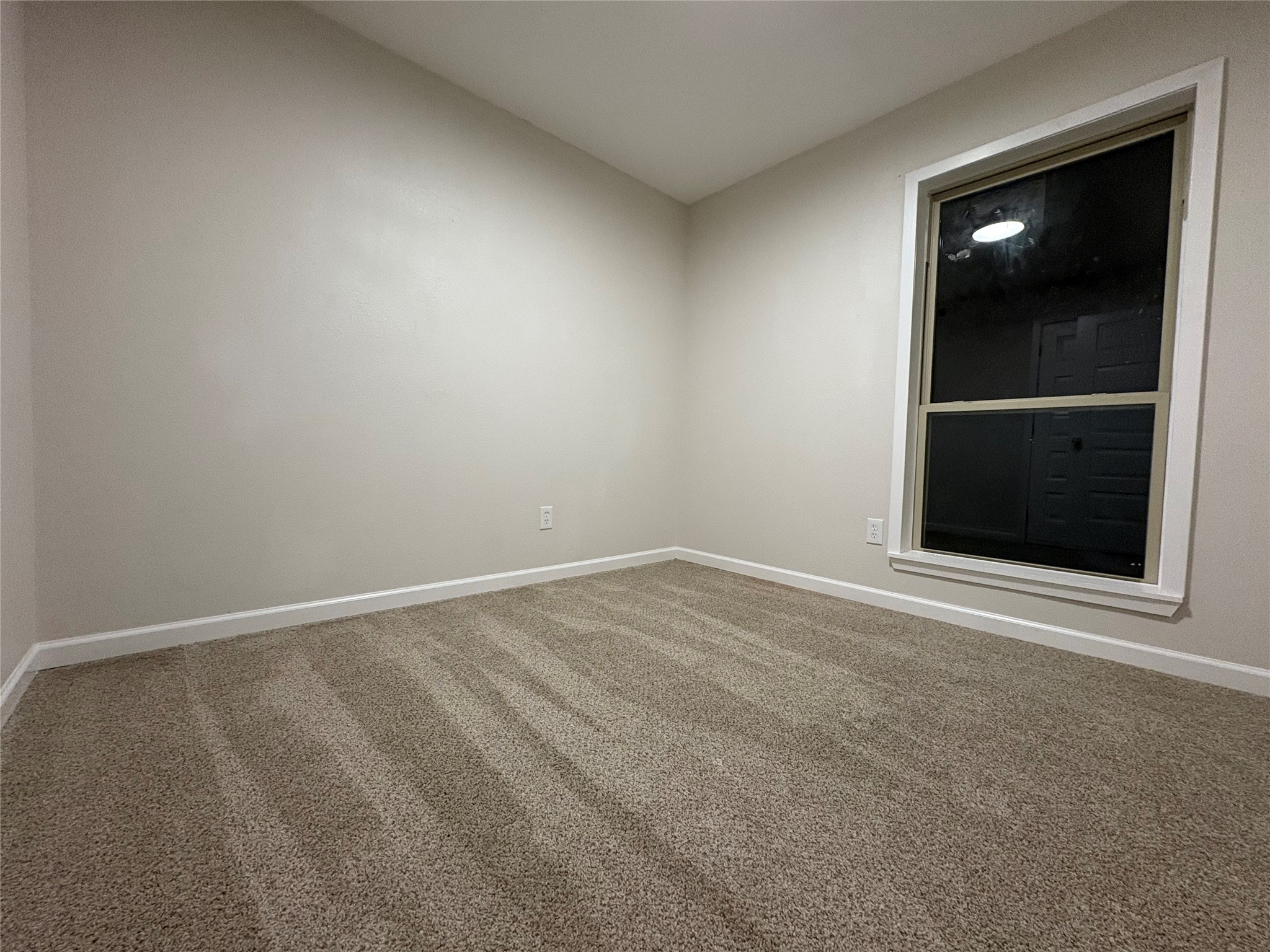 1704 Phillips Lane