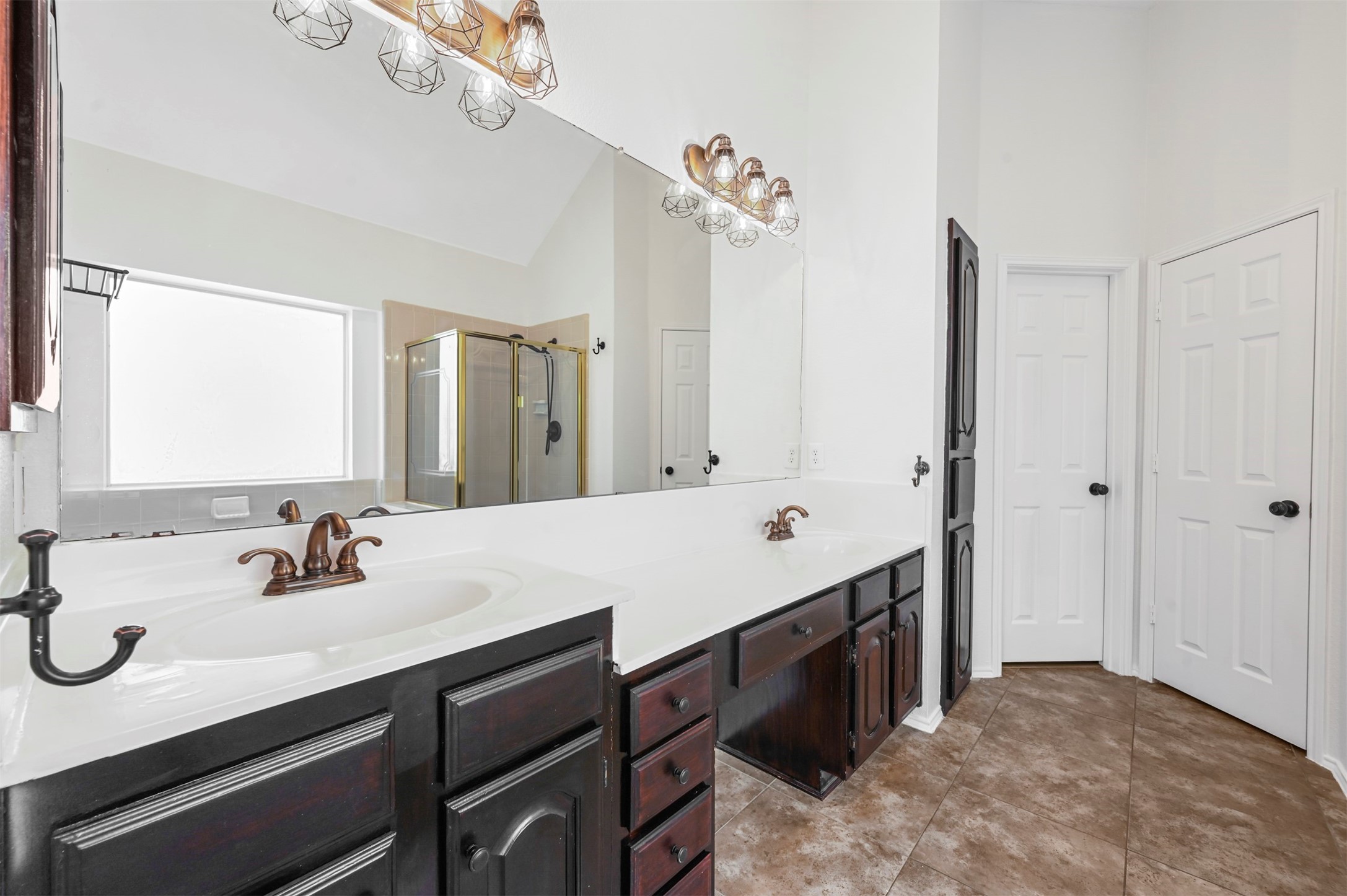 4524 Ridgepointe Drive