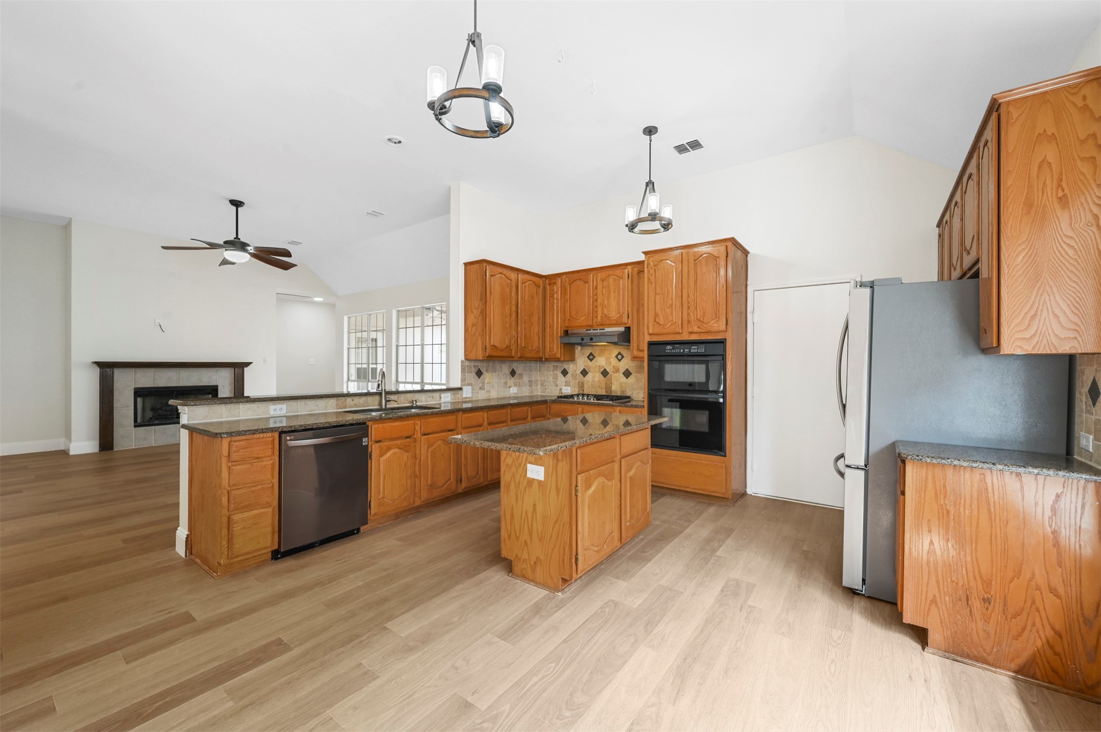 4524 Ridgepointe Drive