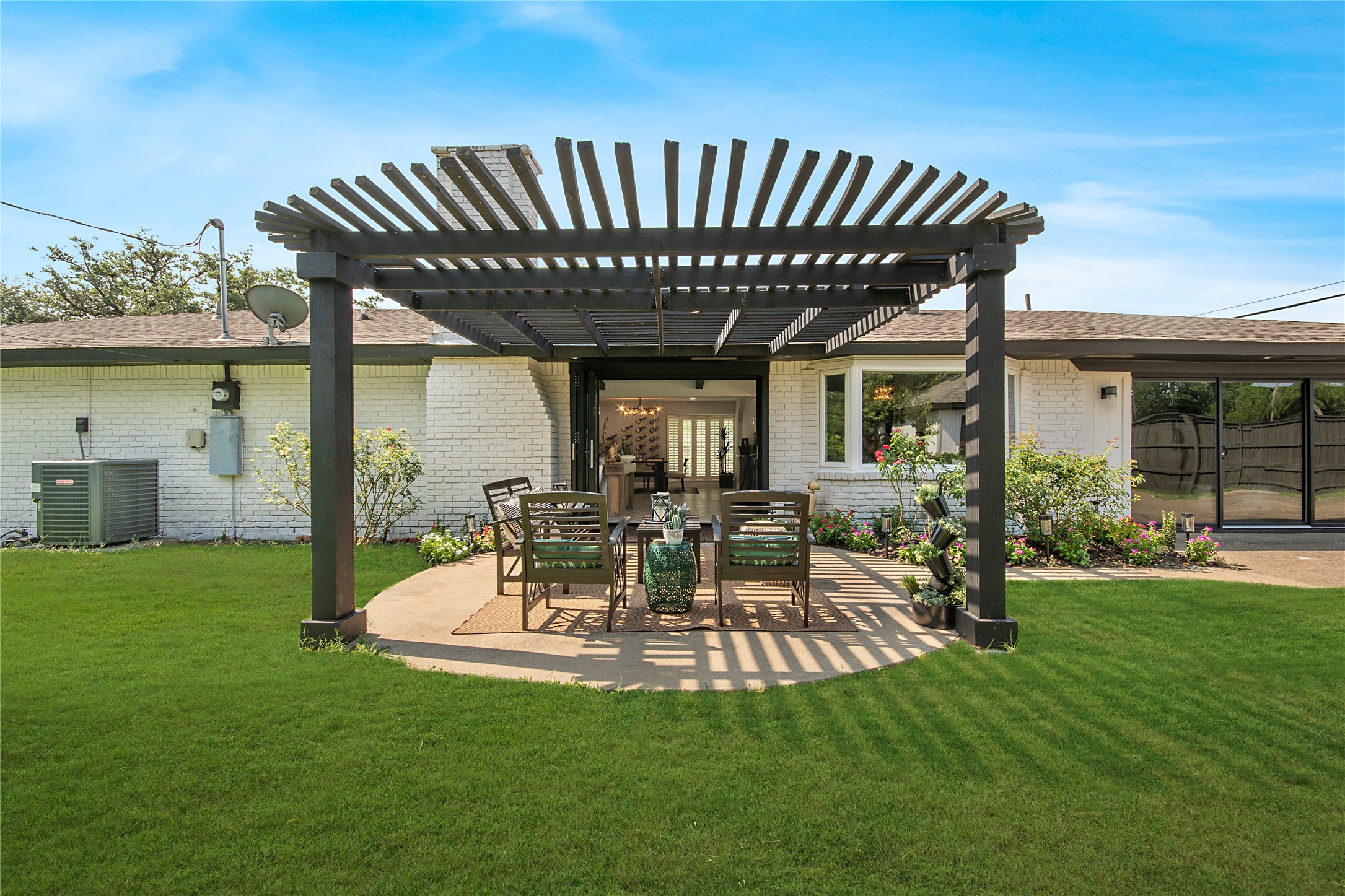 3707 Alta Vista Lane