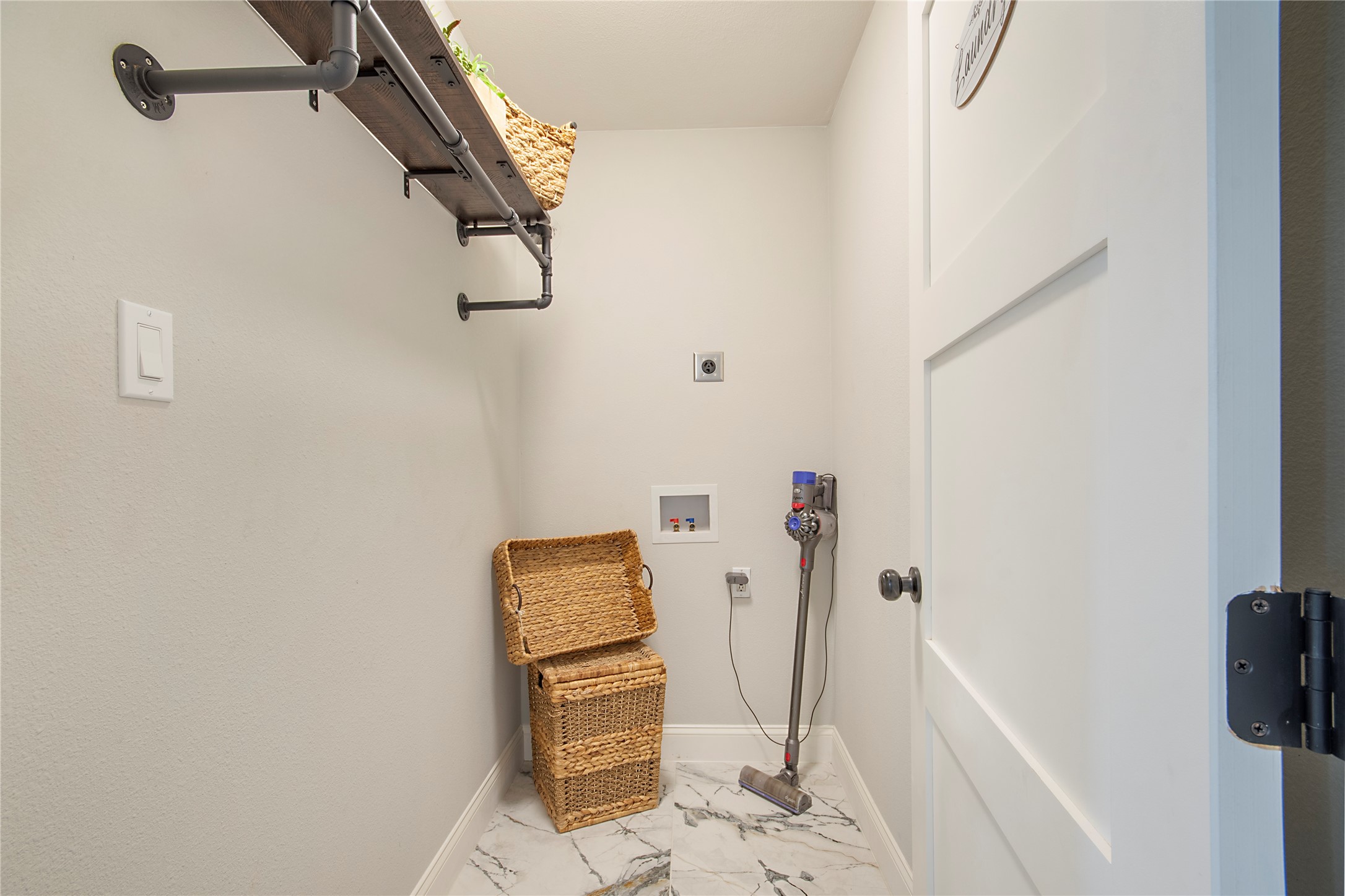 3707 Alta Vista Lane