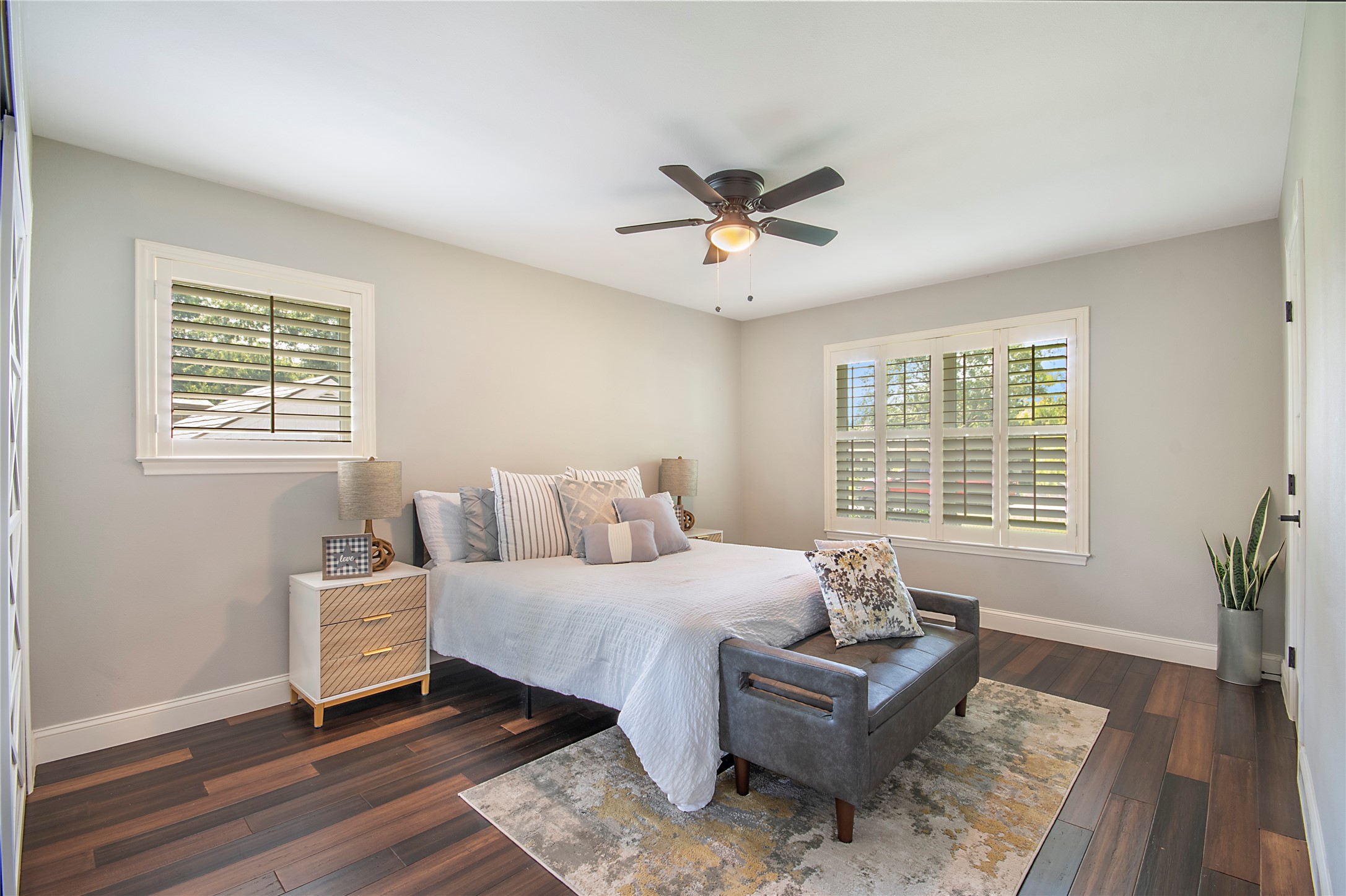 3707 Alta Vista Lane