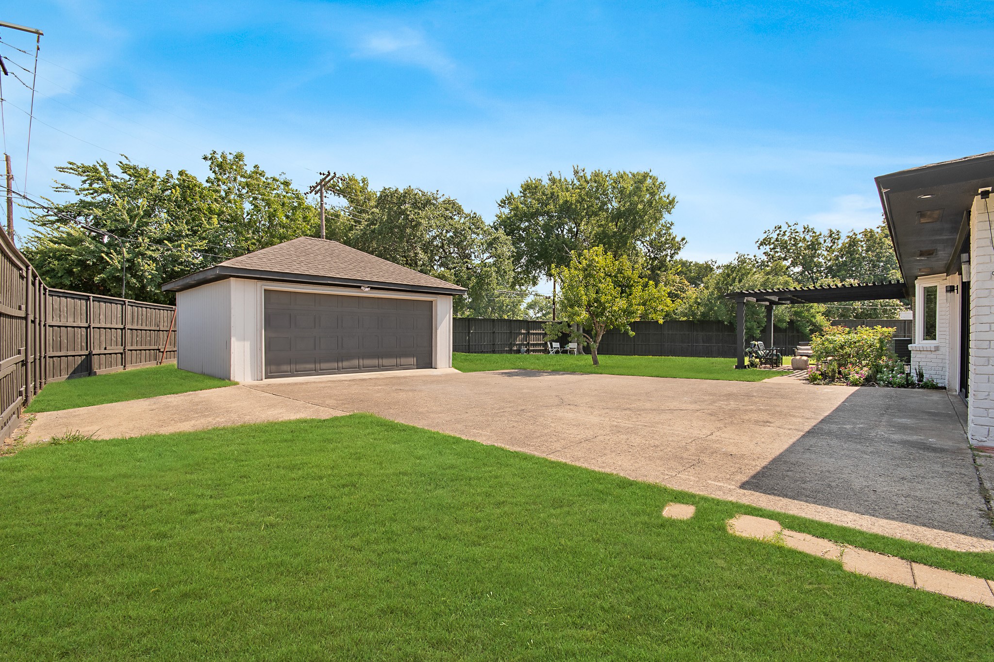 3707 Alta Vista Lane