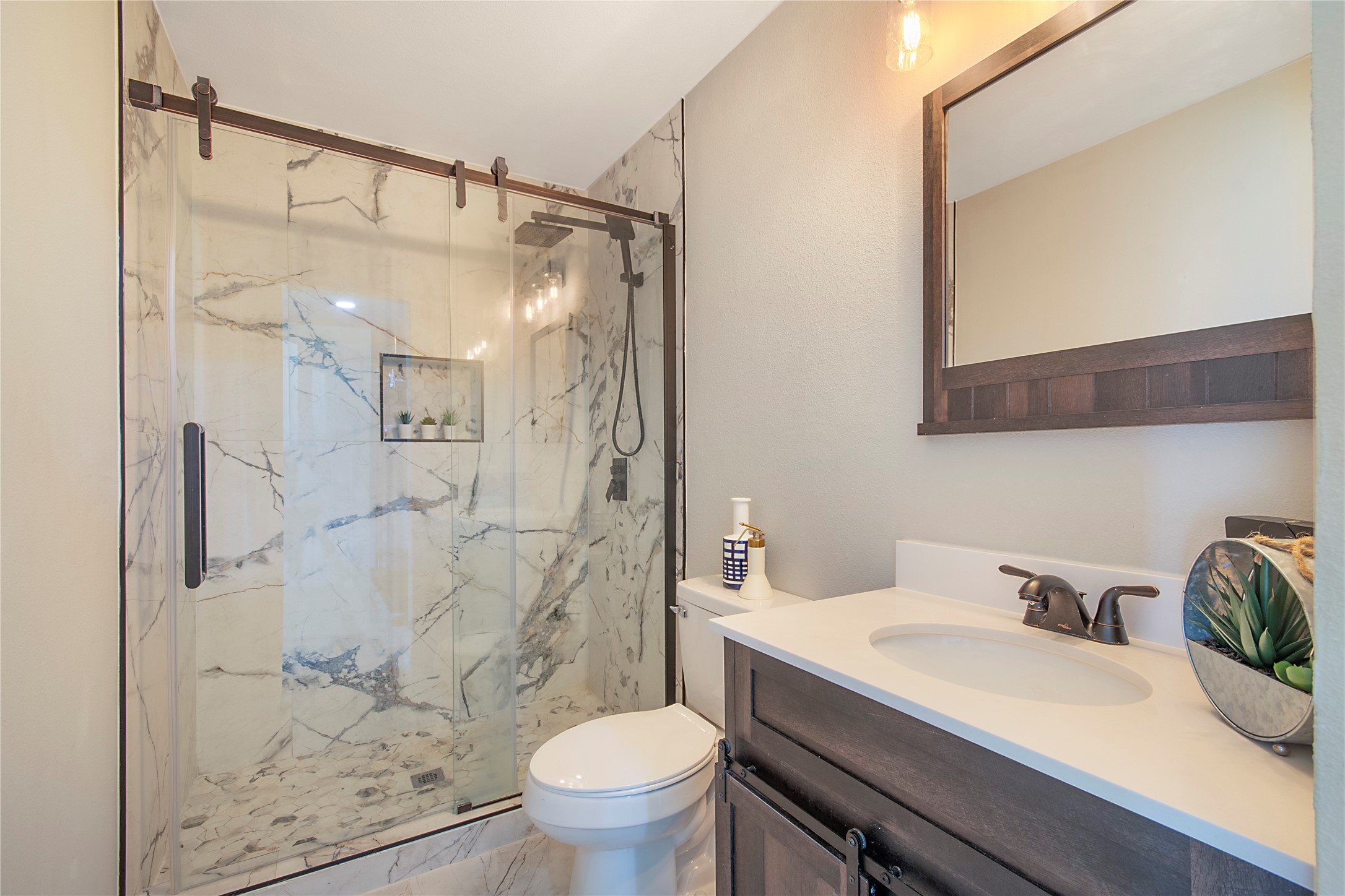 3707 Alta Vista Lane