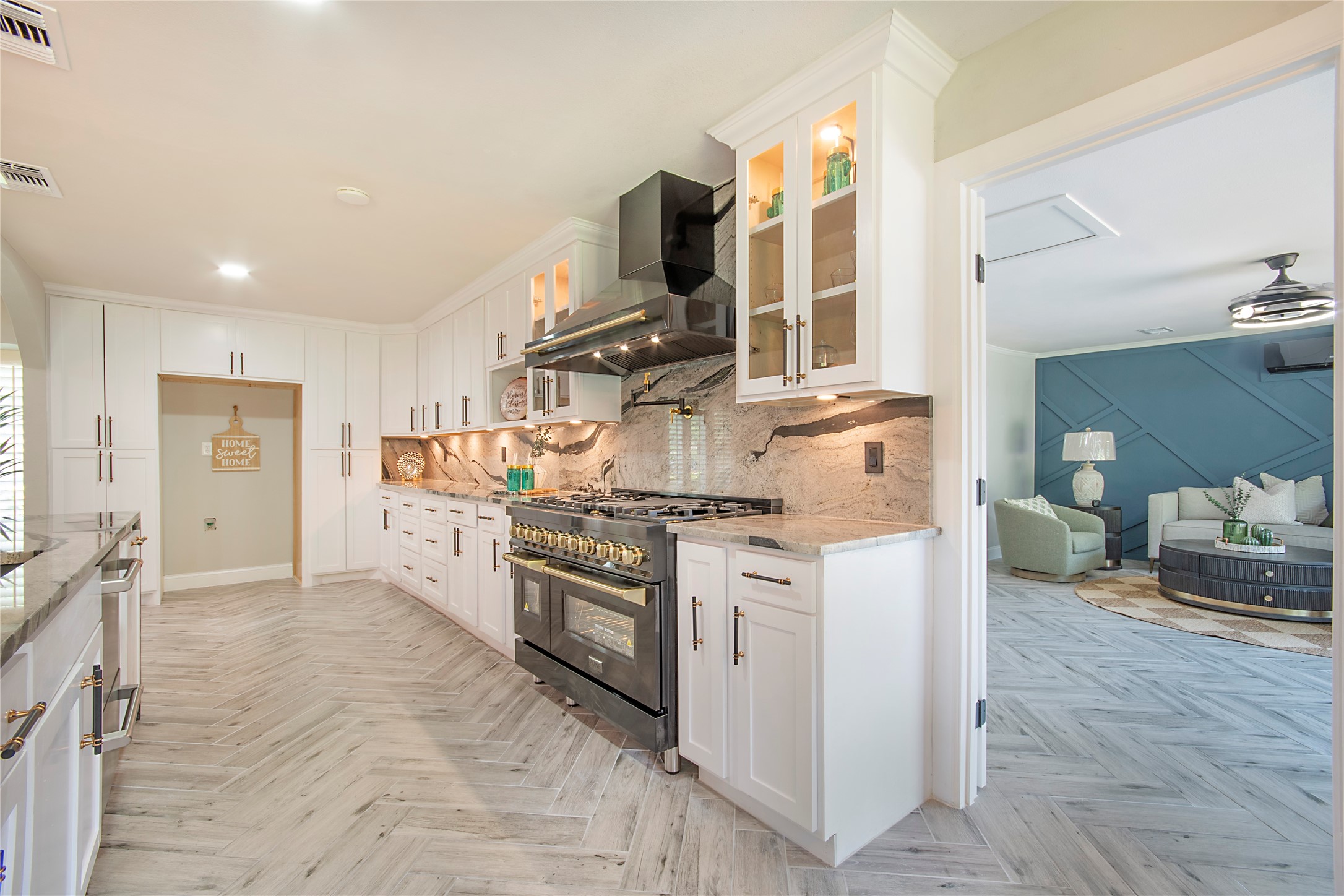 3707 Alta Vista Lane