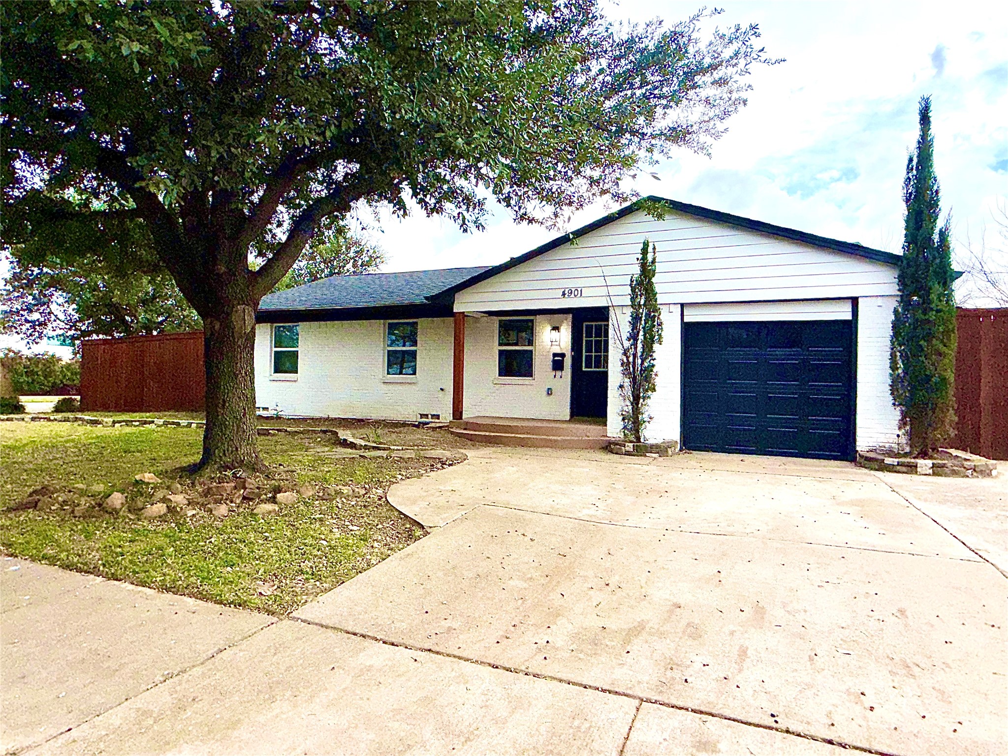 4901 Susan Lee Lane