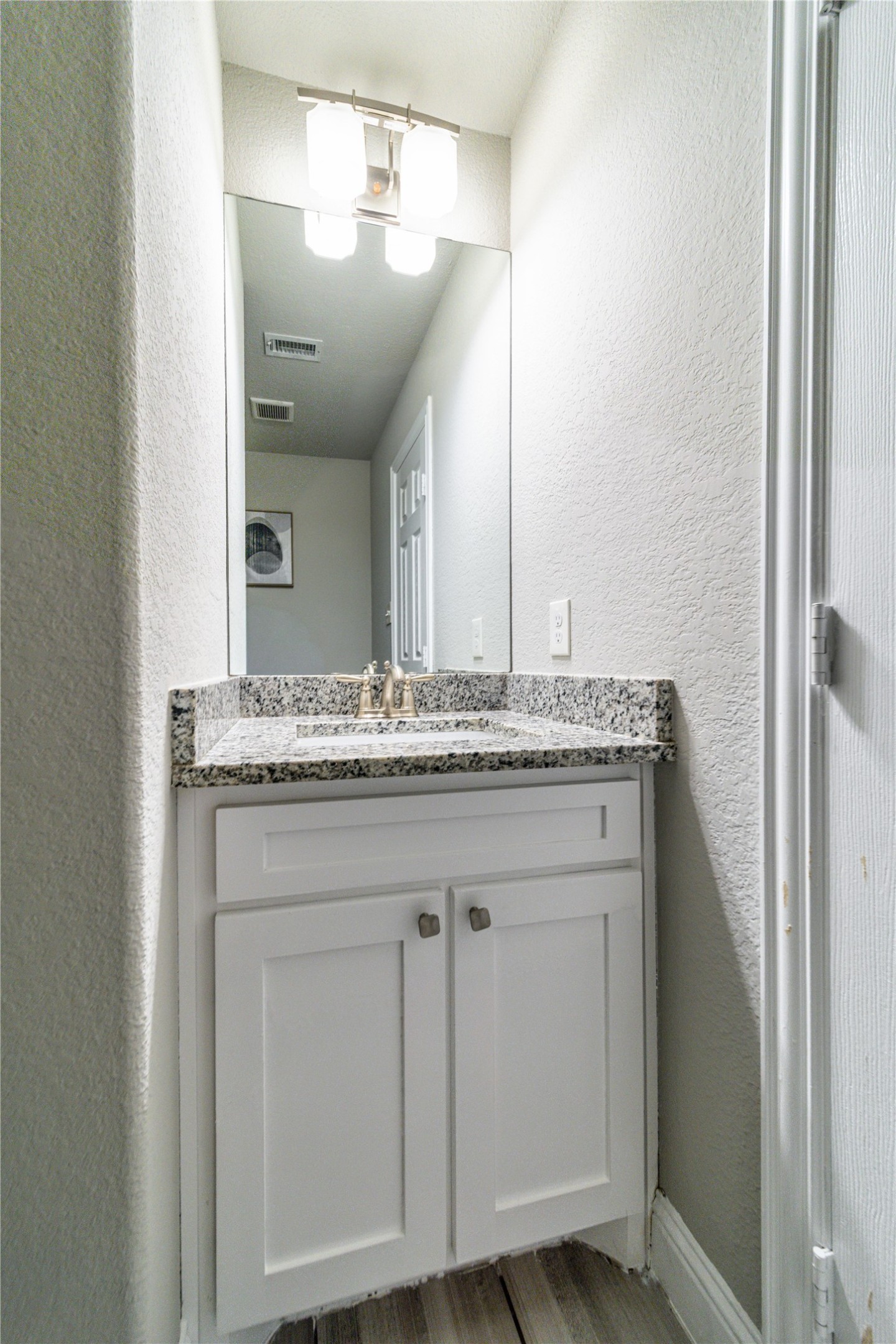 14001 Cimarron Drive