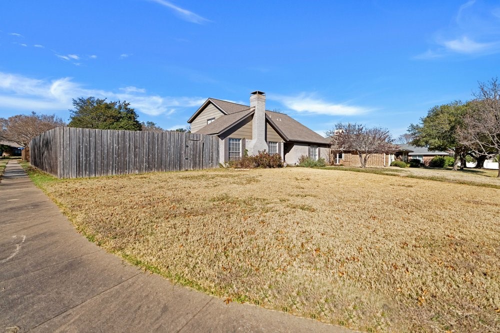 1515 Englecrest Drive