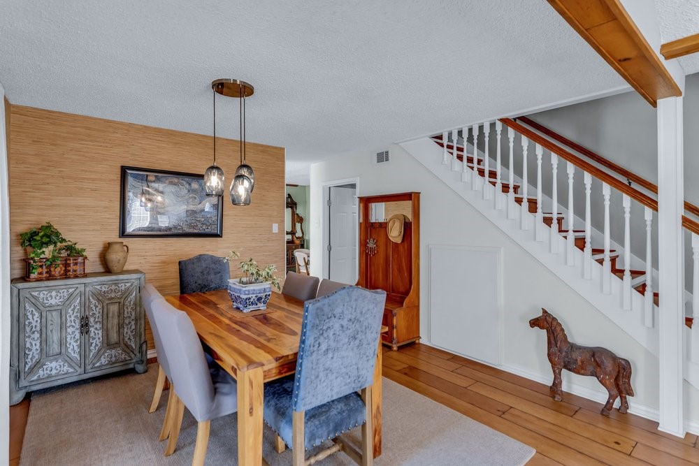 1515 Englecrest Drive