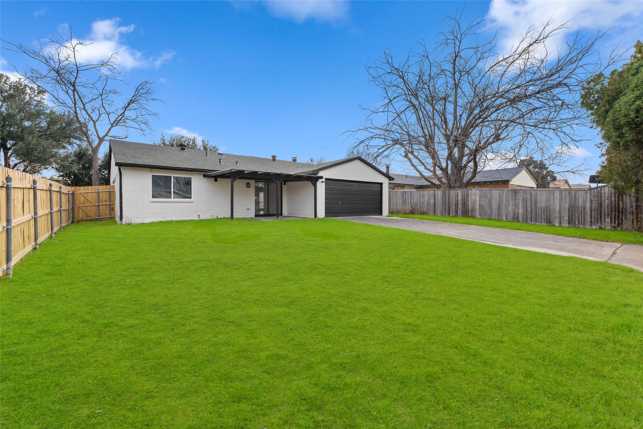 9641 Sophora Circle