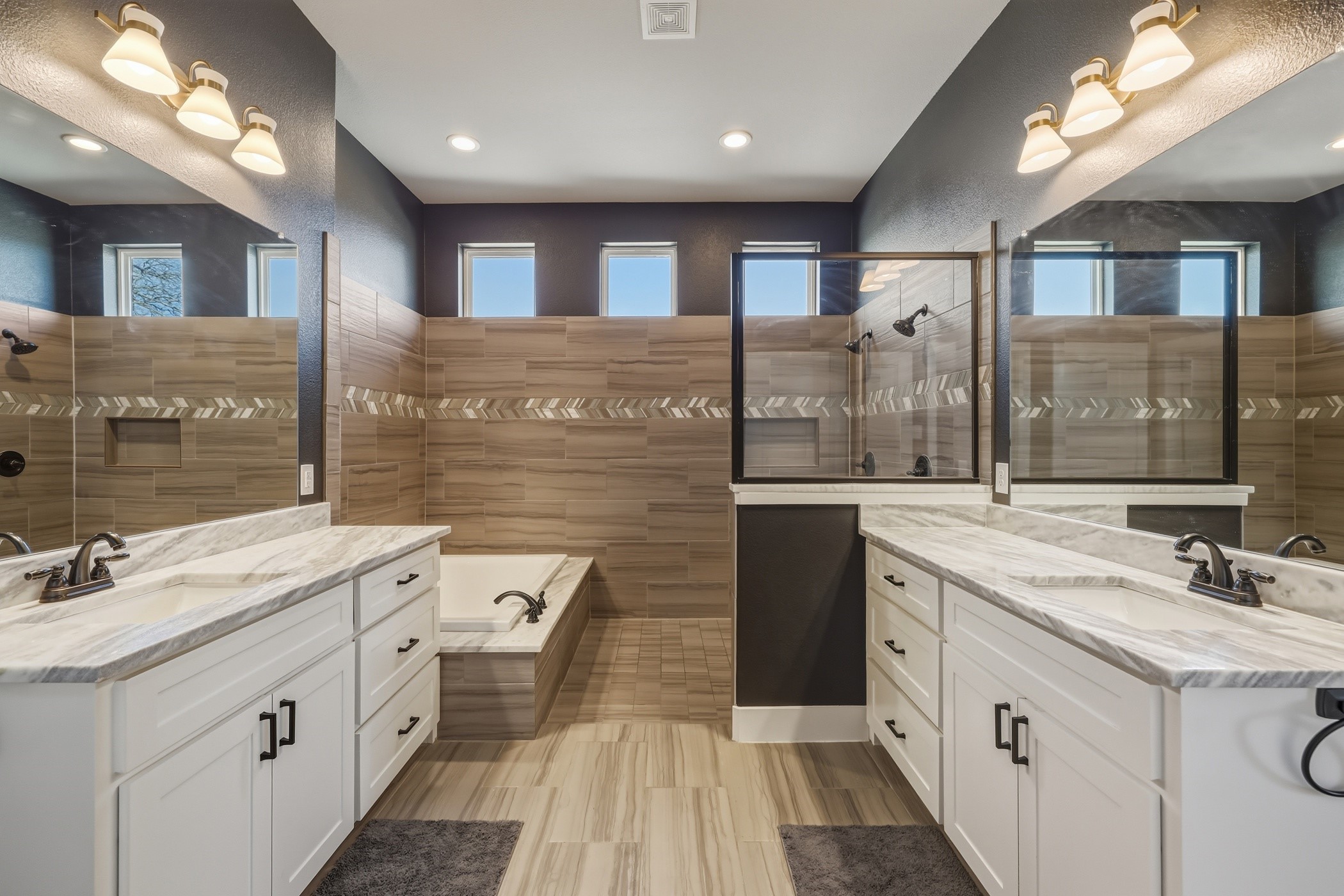 6579 Oak Ridge Court