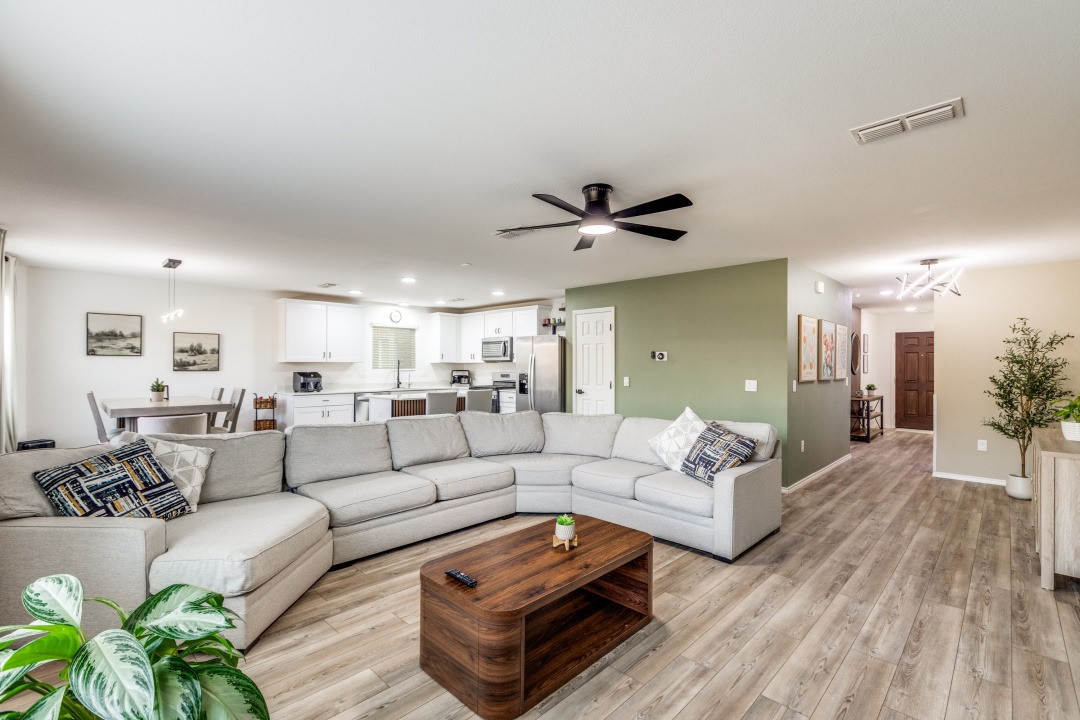 14033 Gaskin Street