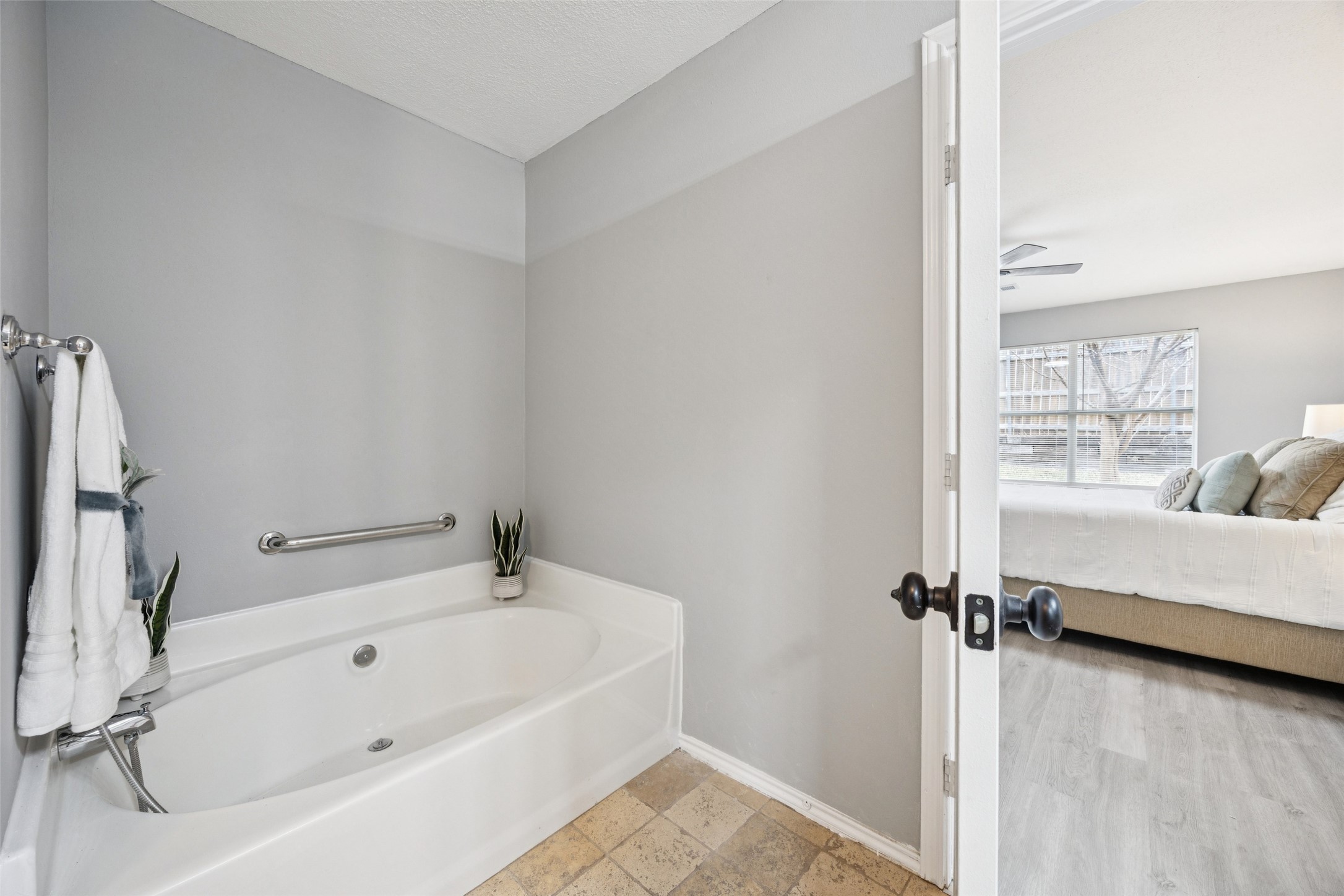621 Renaissance Place