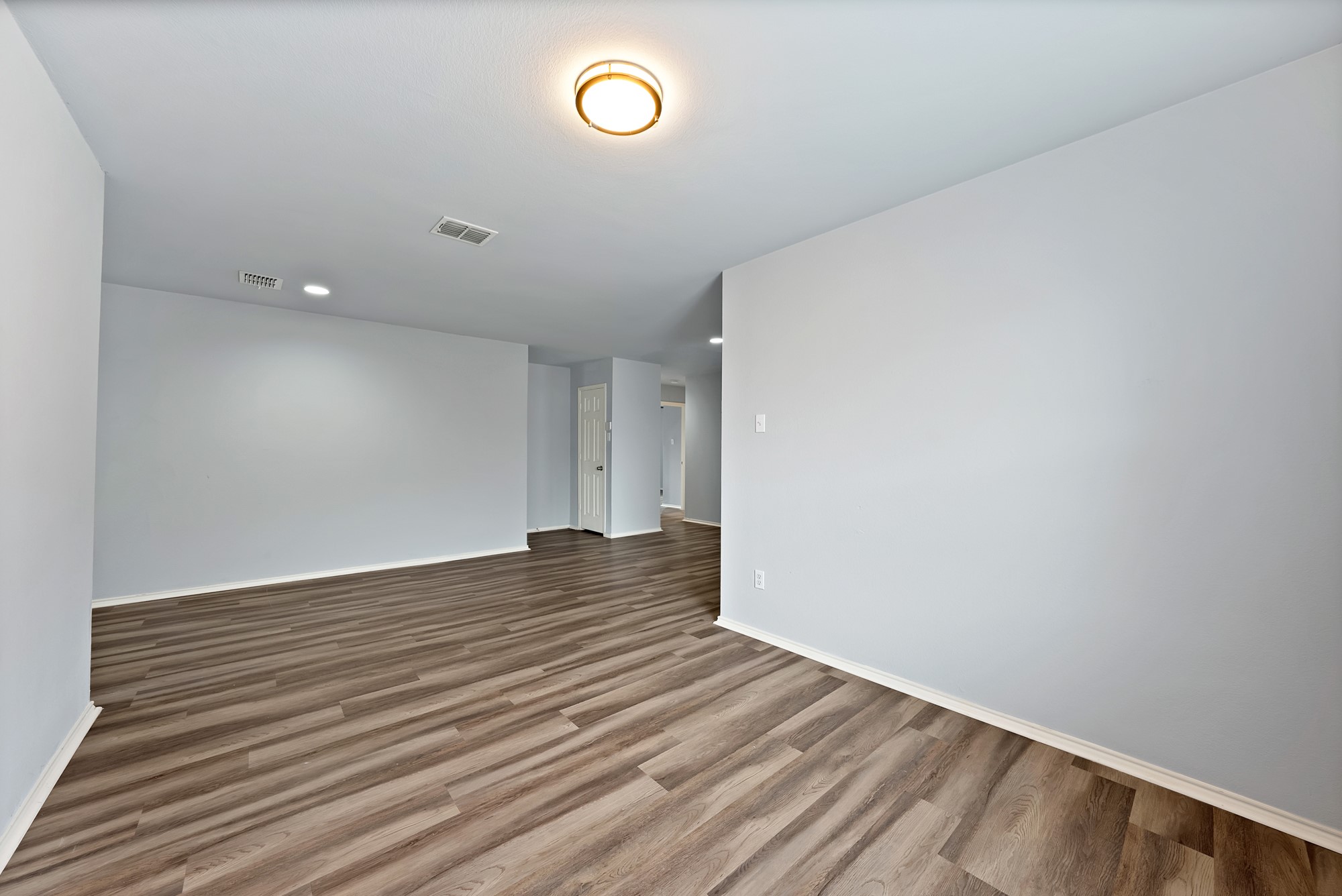 1401 Whitewater Drive