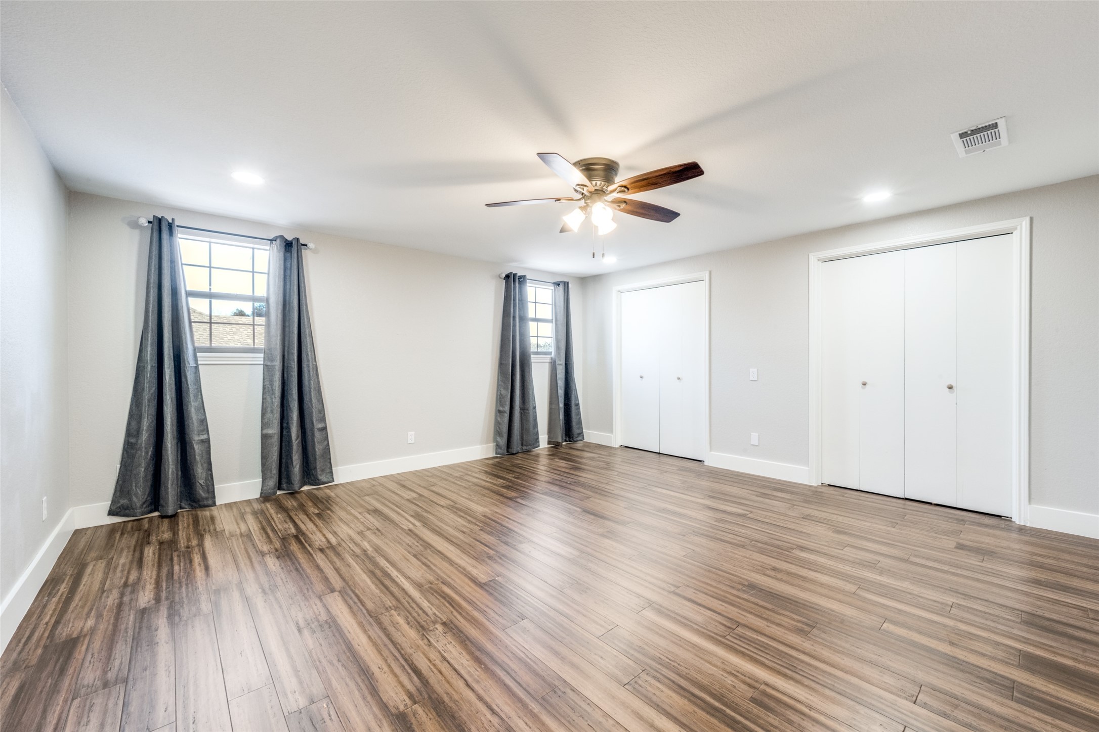 1929 N Lake Trail