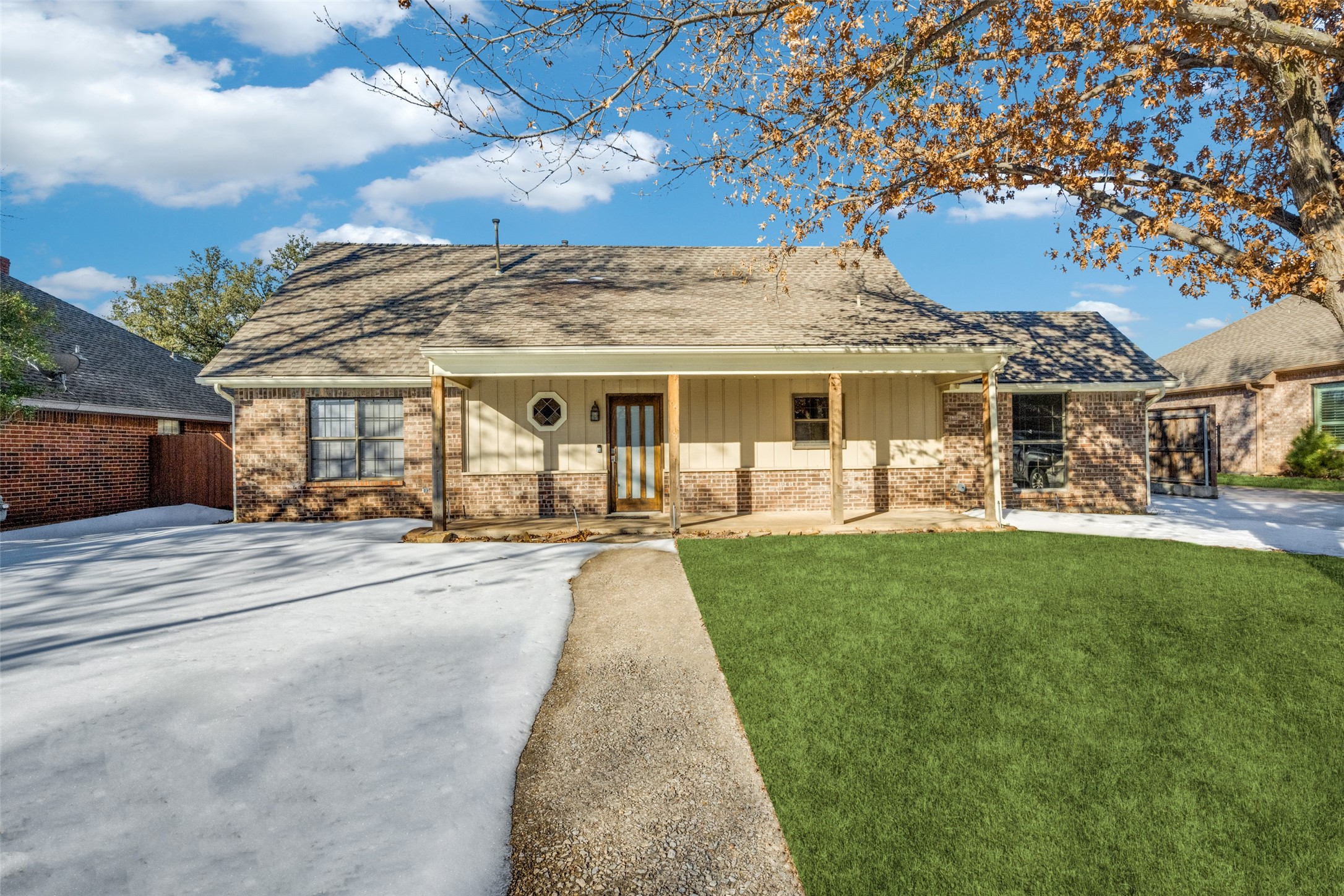 1929 N Lake Trail